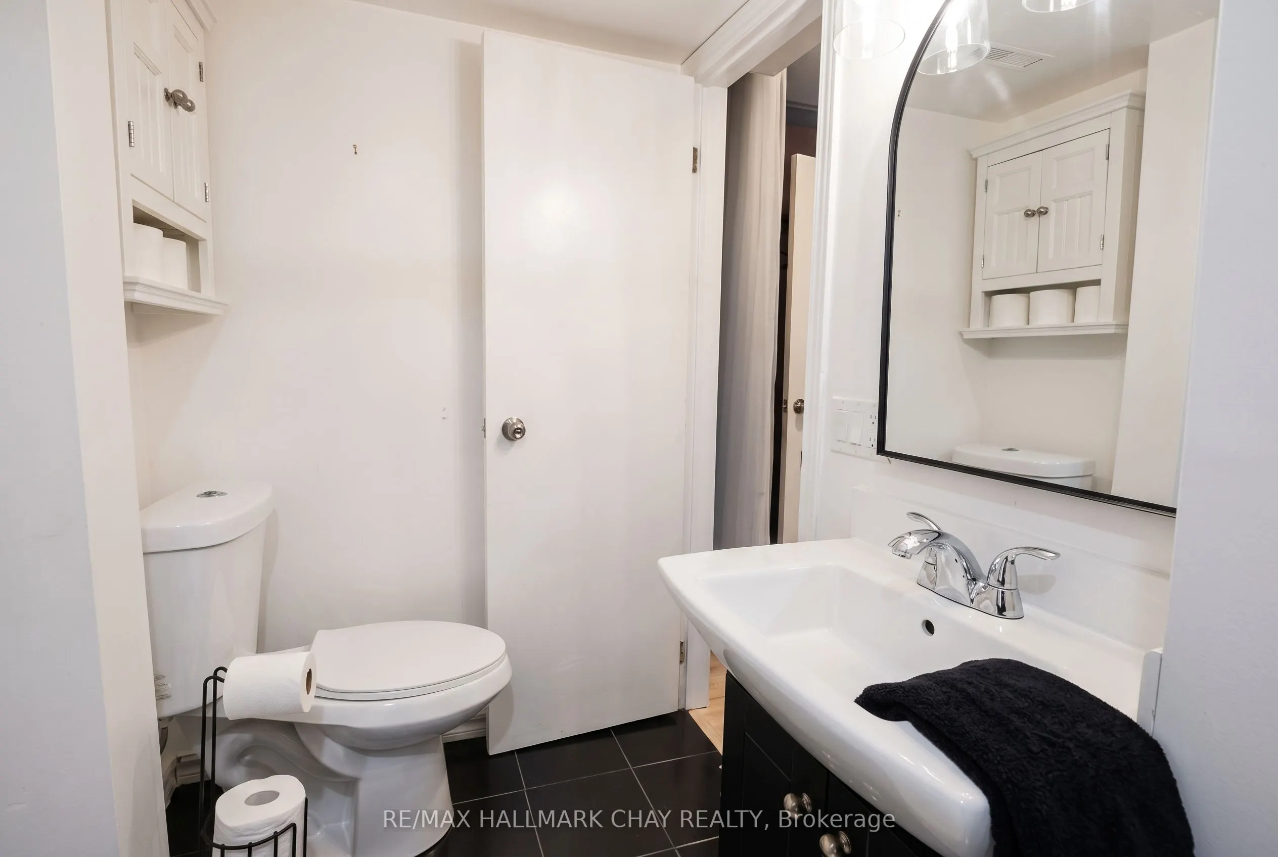 96 Maple Avenue W