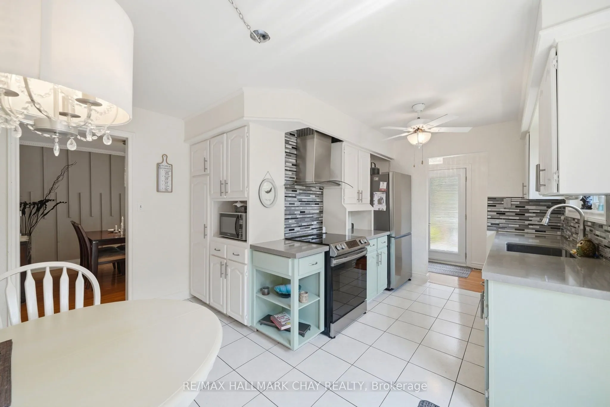 96 Maple Avenue W