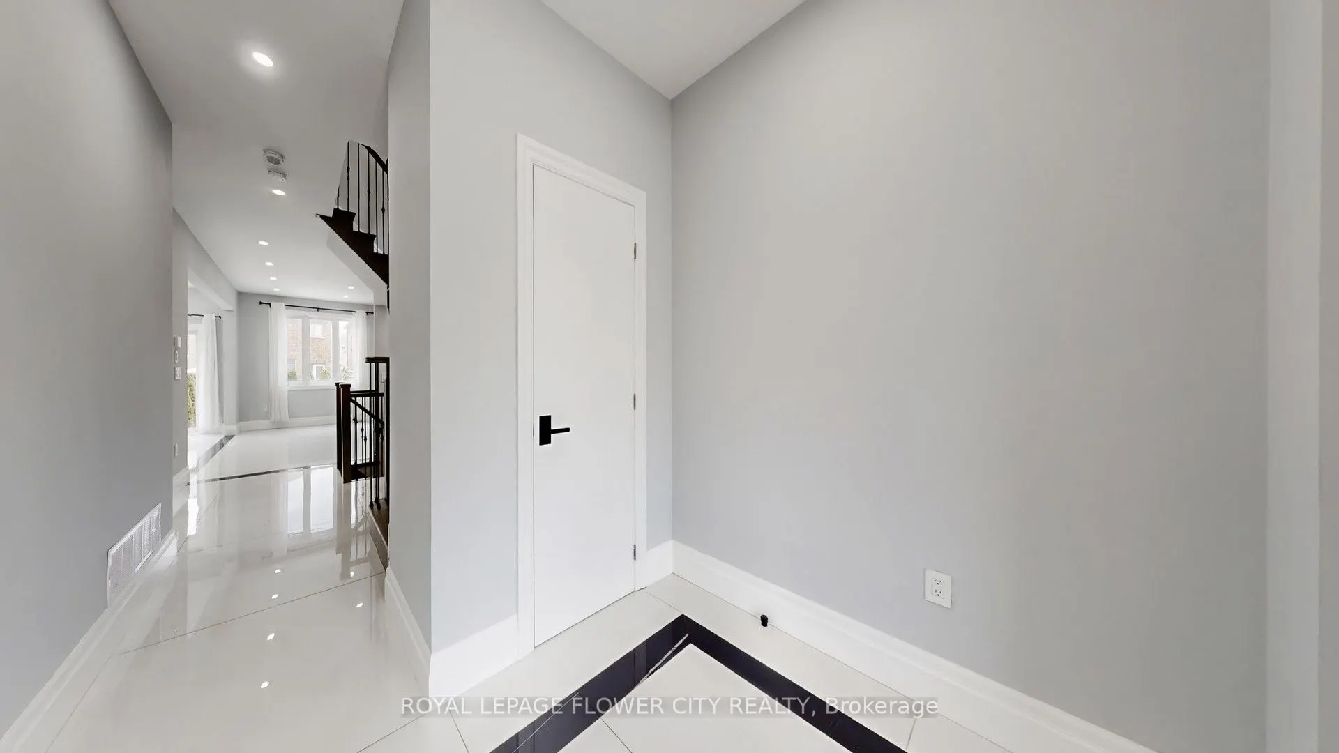 642 Sweetwater Crescent