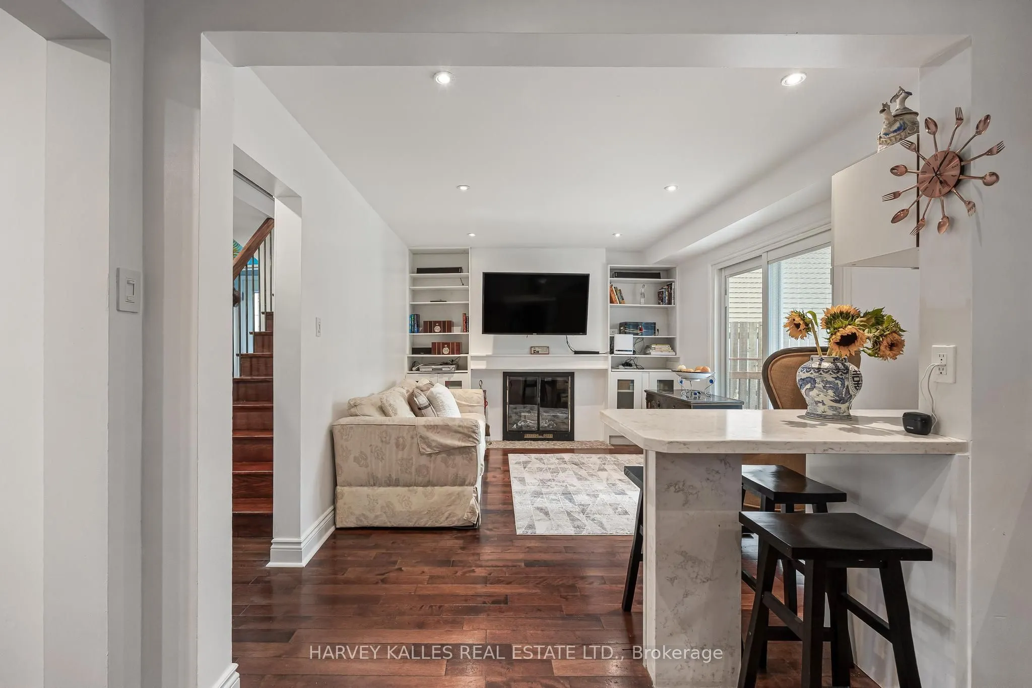 221 Snowshoe Crescent