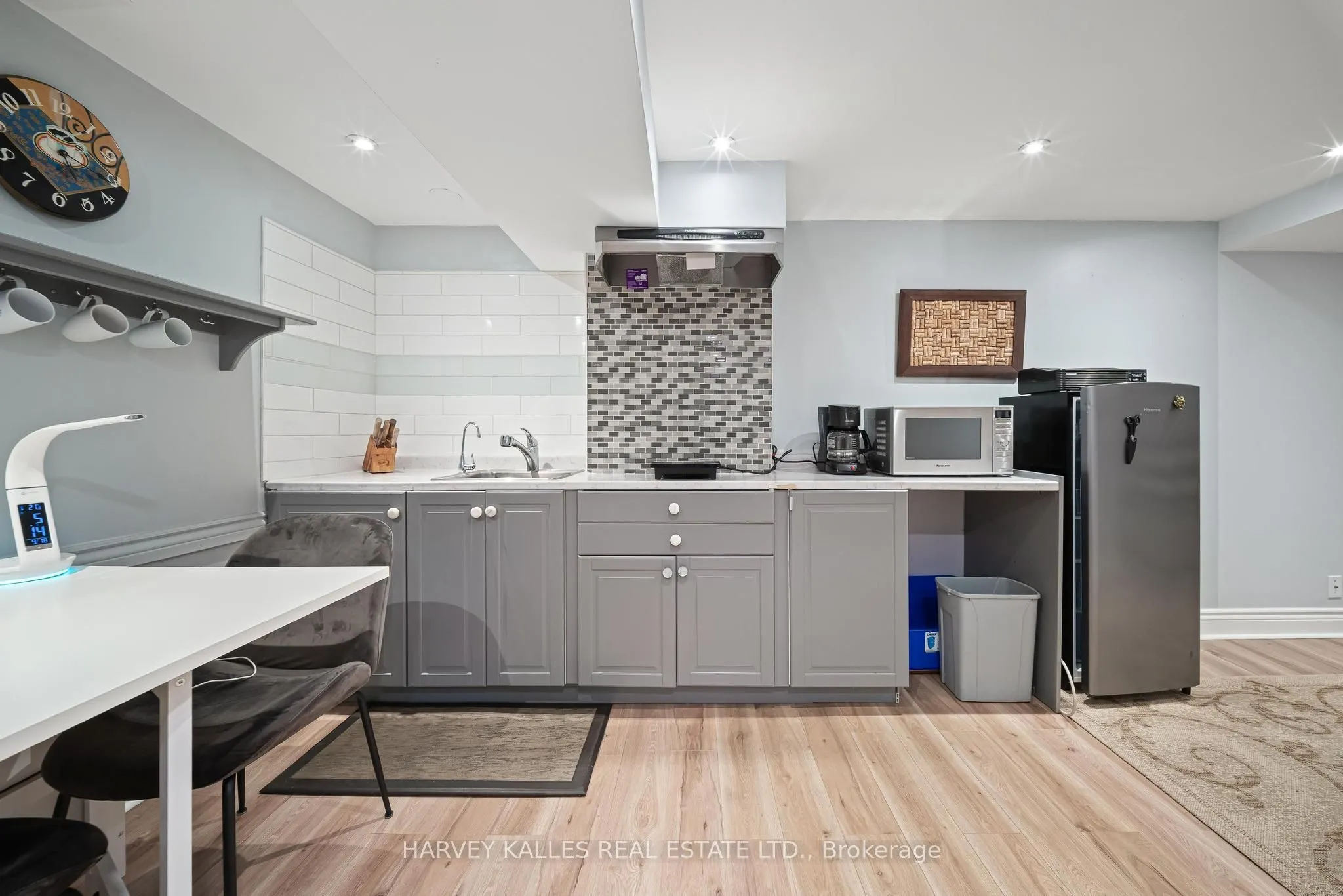 221 Snowshoe Crescent