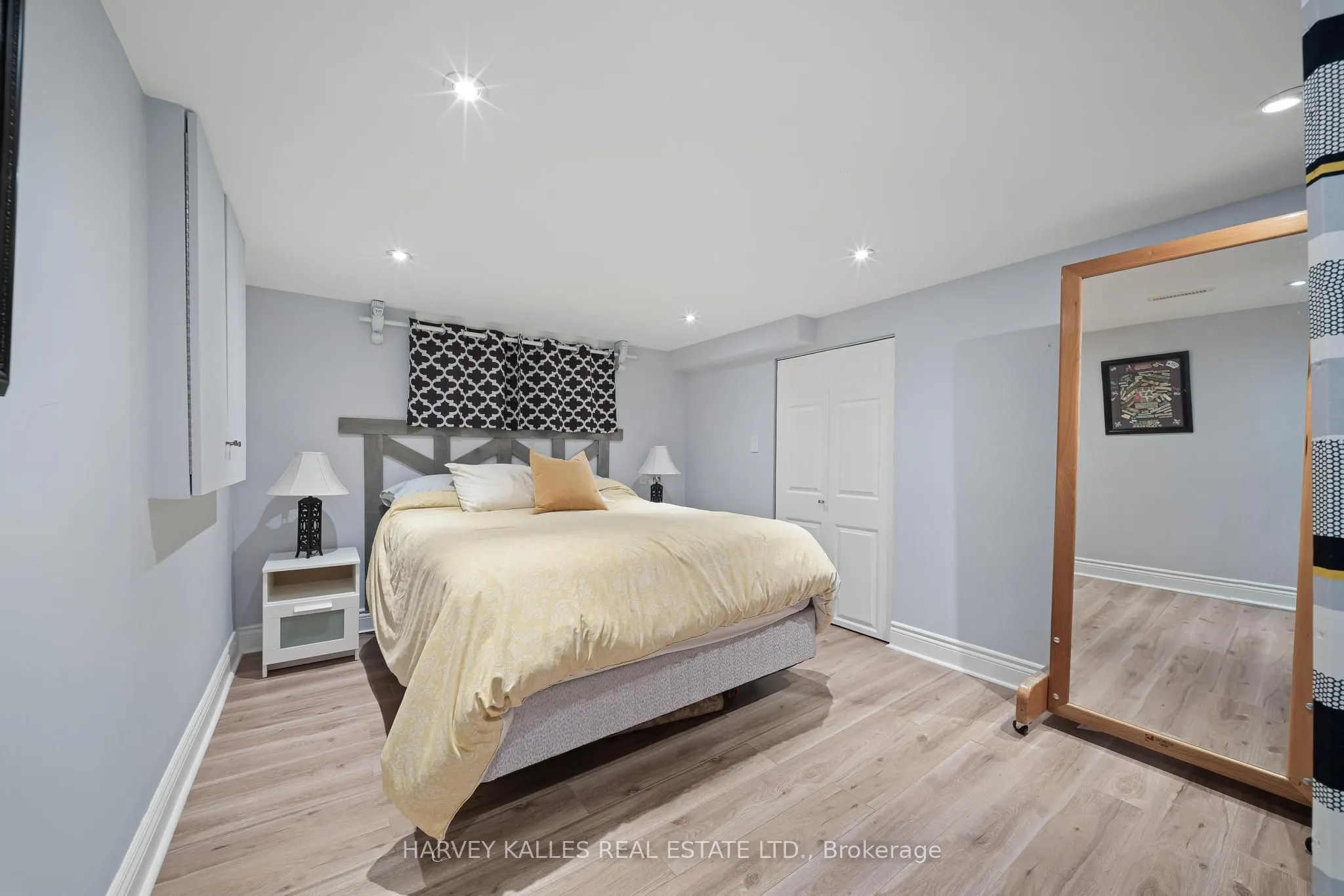 221 Snowshoe Crescent
