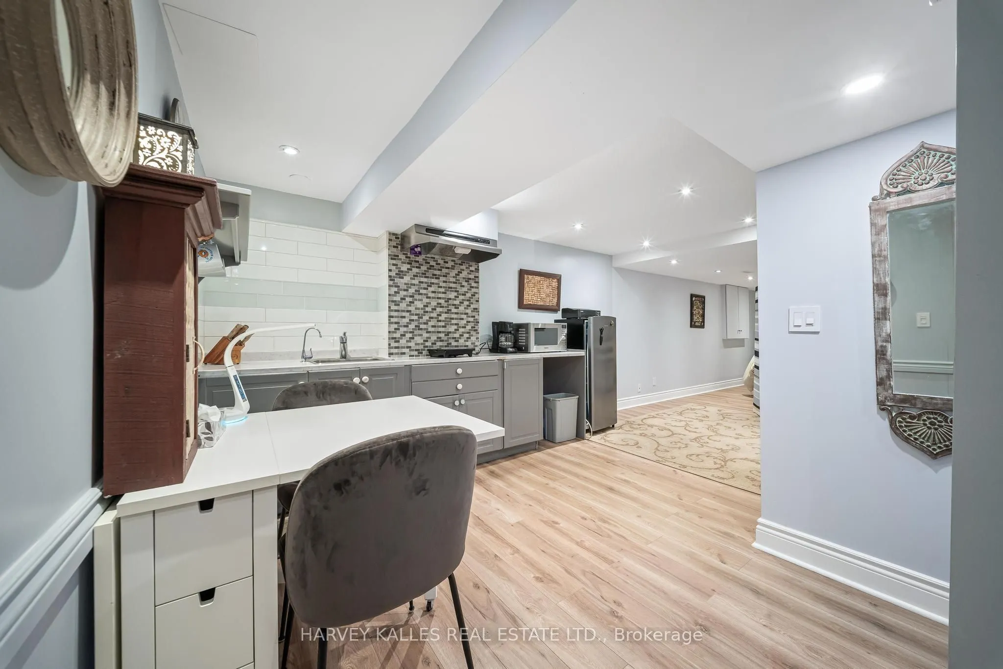 221 Snowshoe Crescent