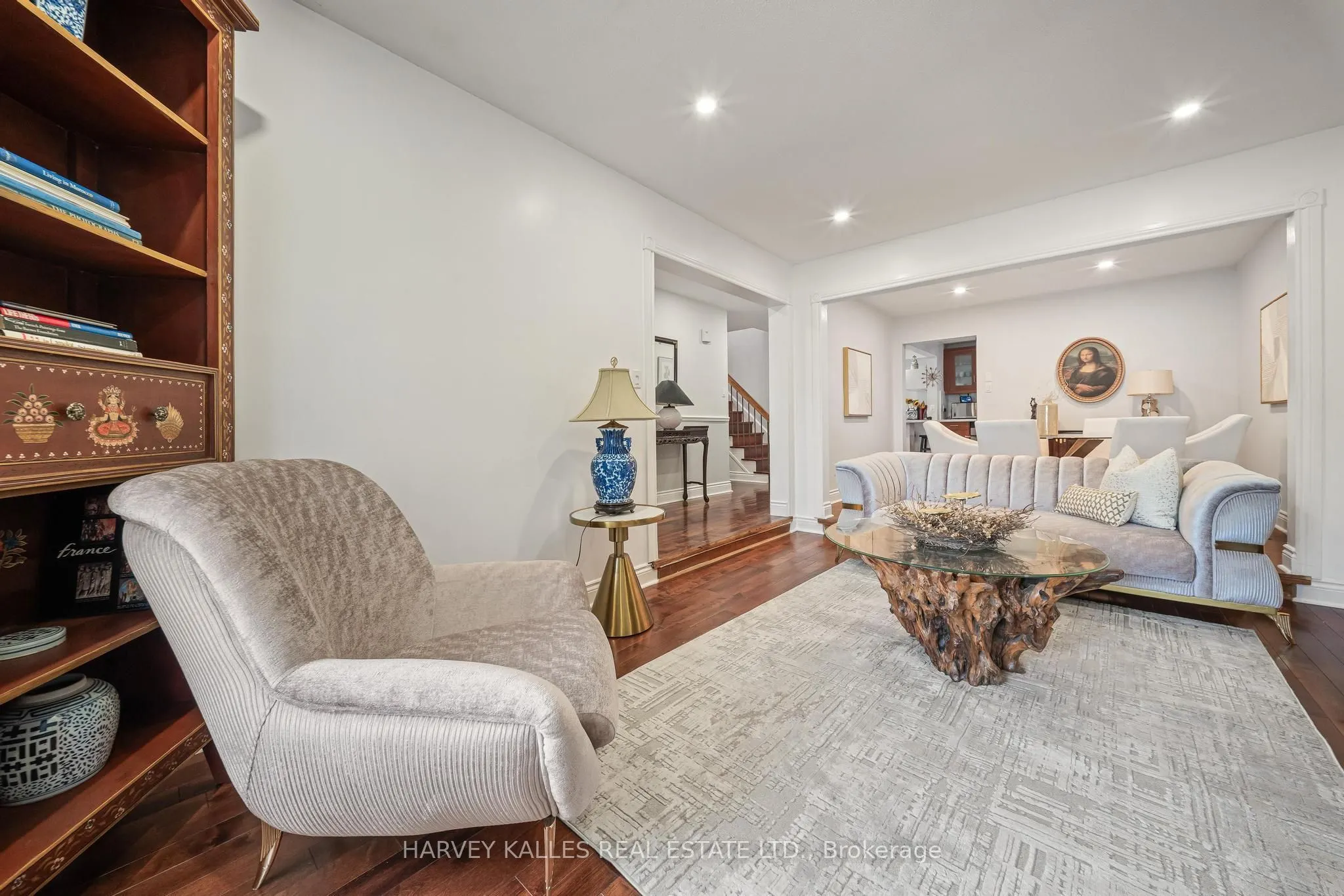 221 Snowshoe Crescent