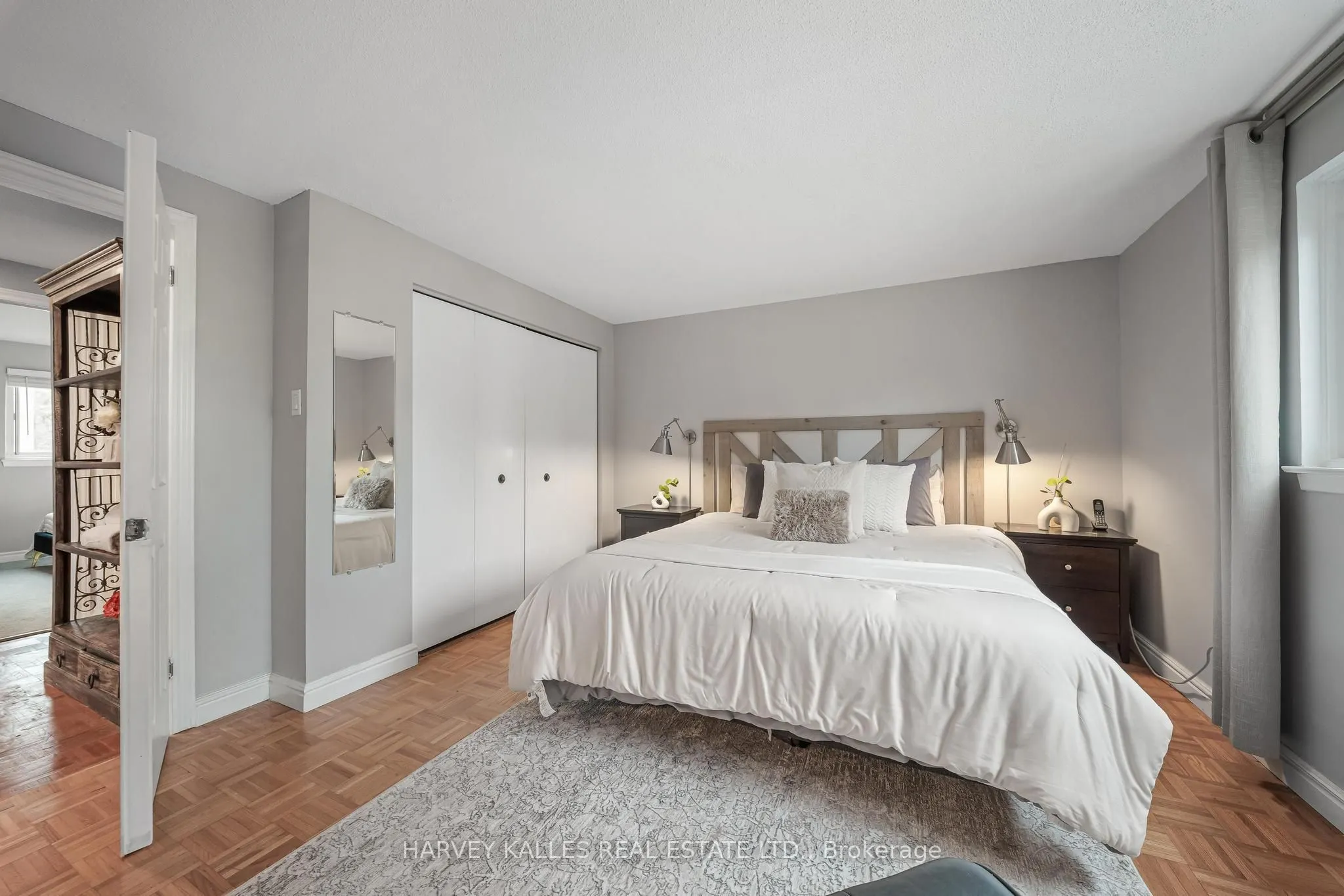 221 Snowshoe Crescent