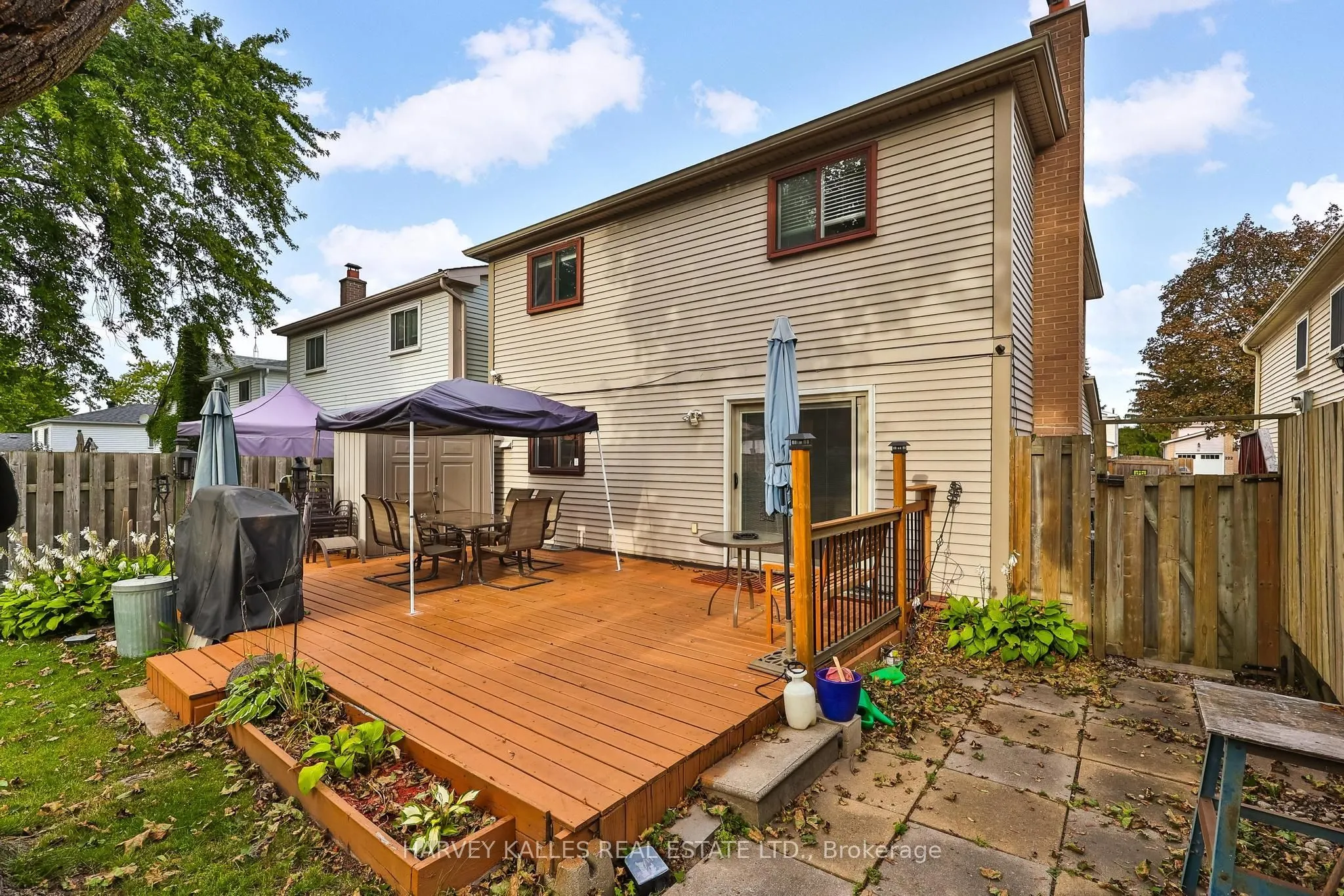 221 Snowshoe Crescent