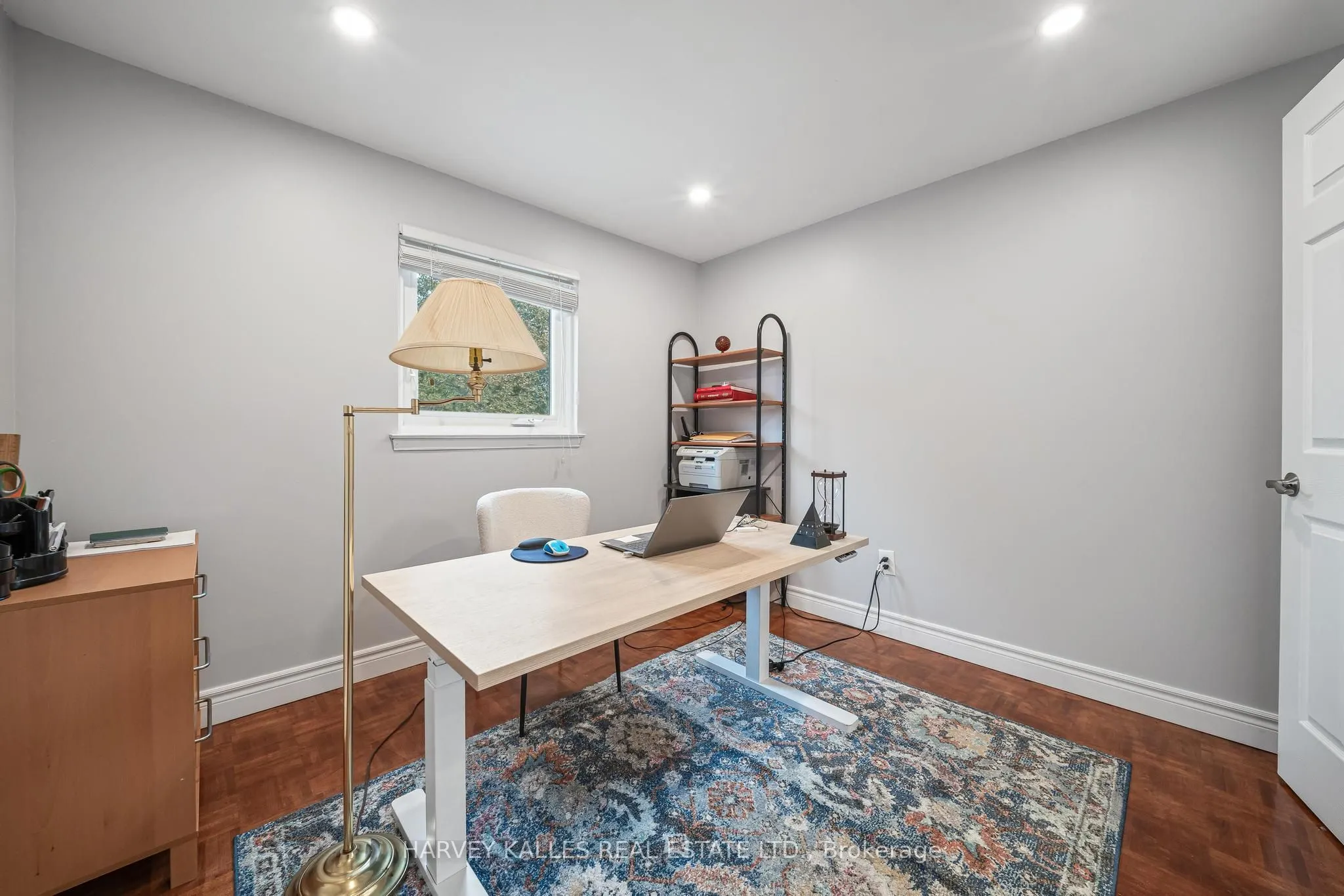 221 Snowshoe Crescent