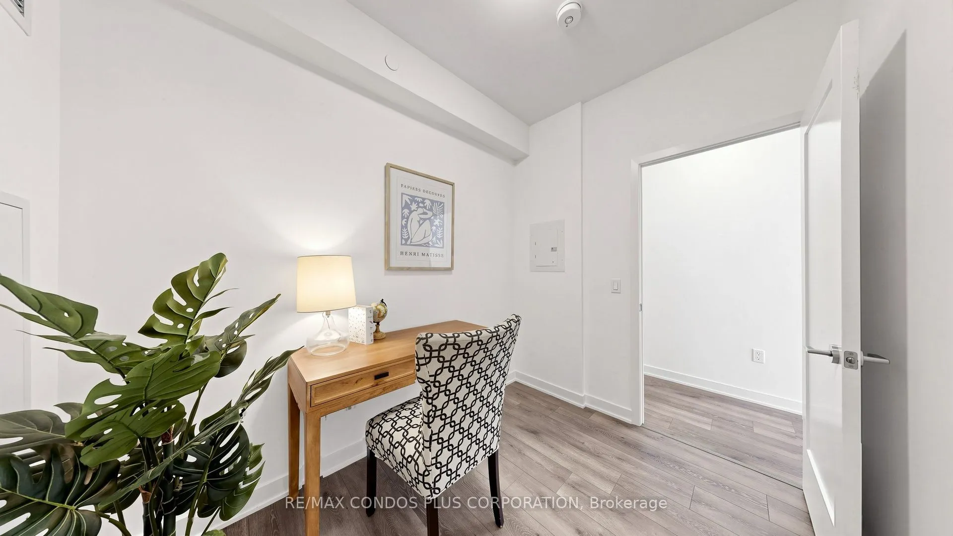 105 Oneida Crescent #503