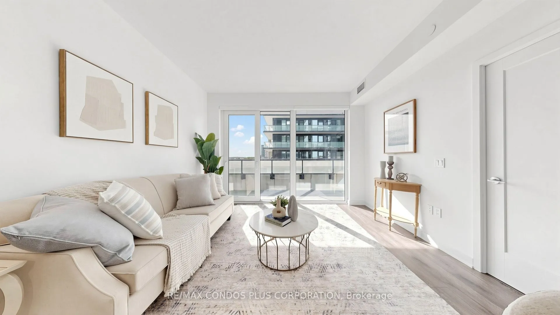 105 Oneida Crescent #503