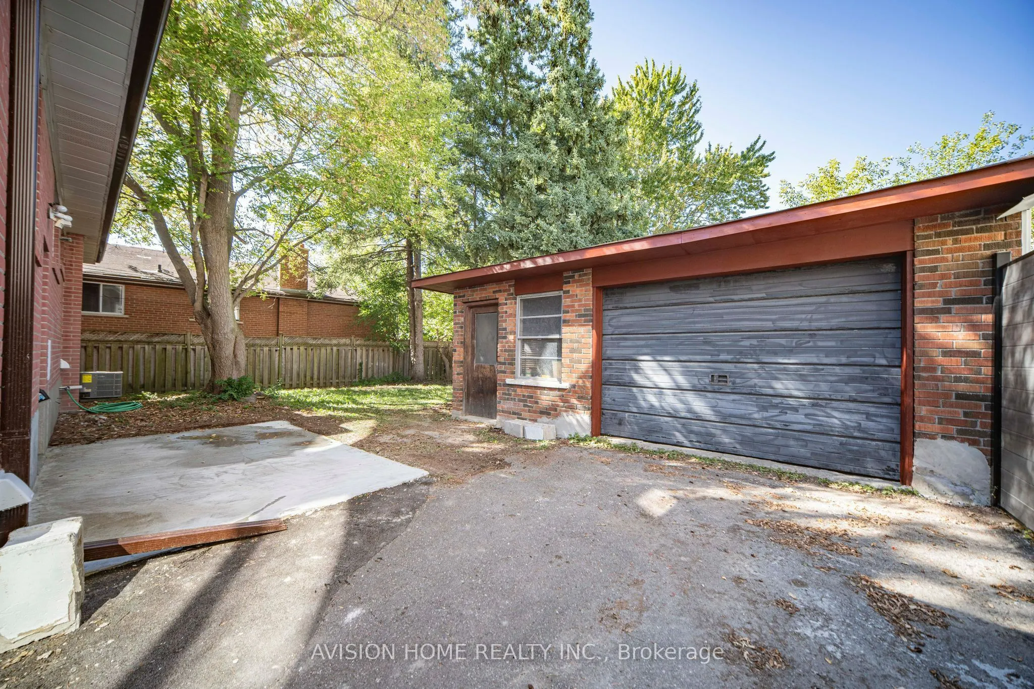 391 Crosby Avenue