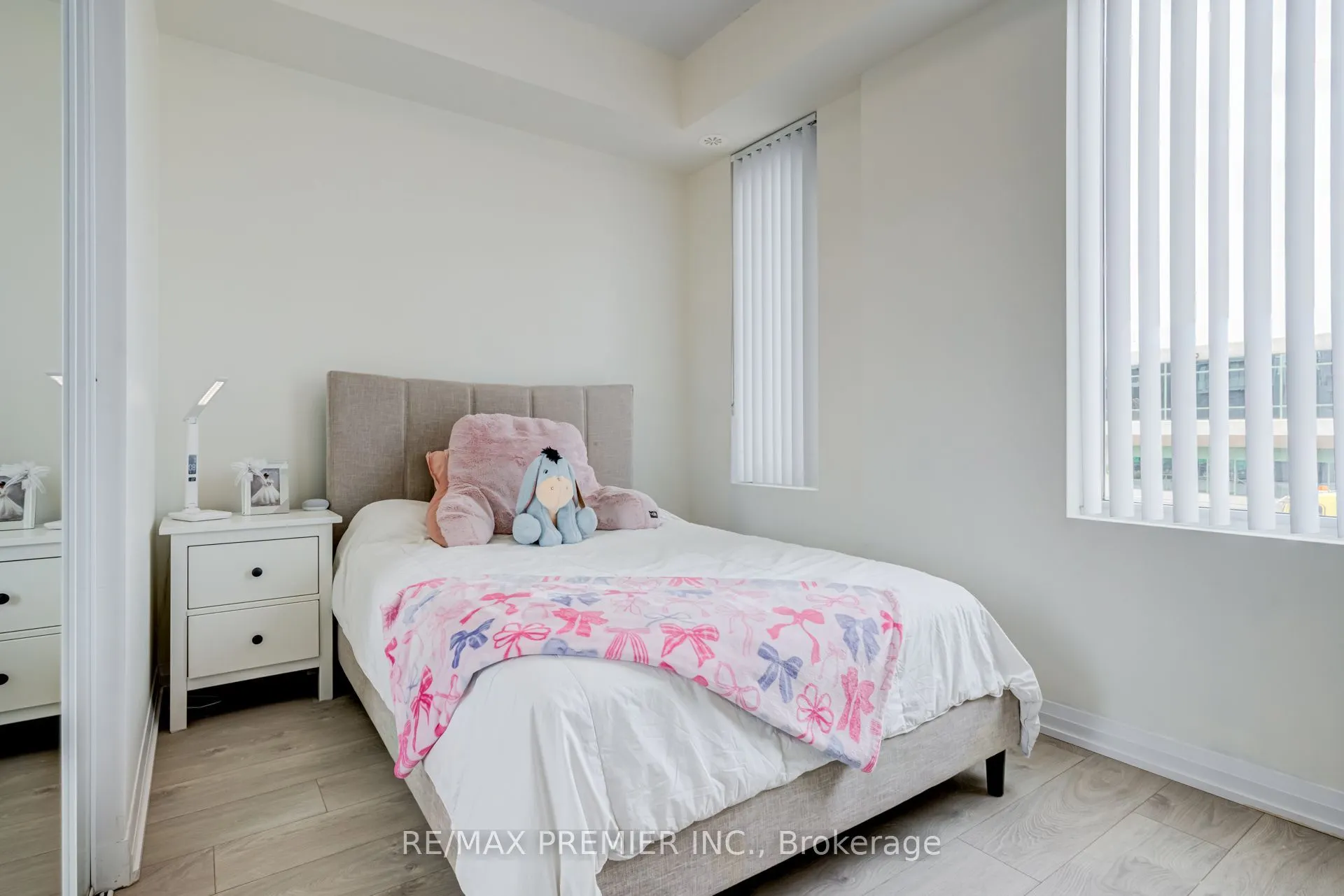 1010 Portage Parkway #TH 5