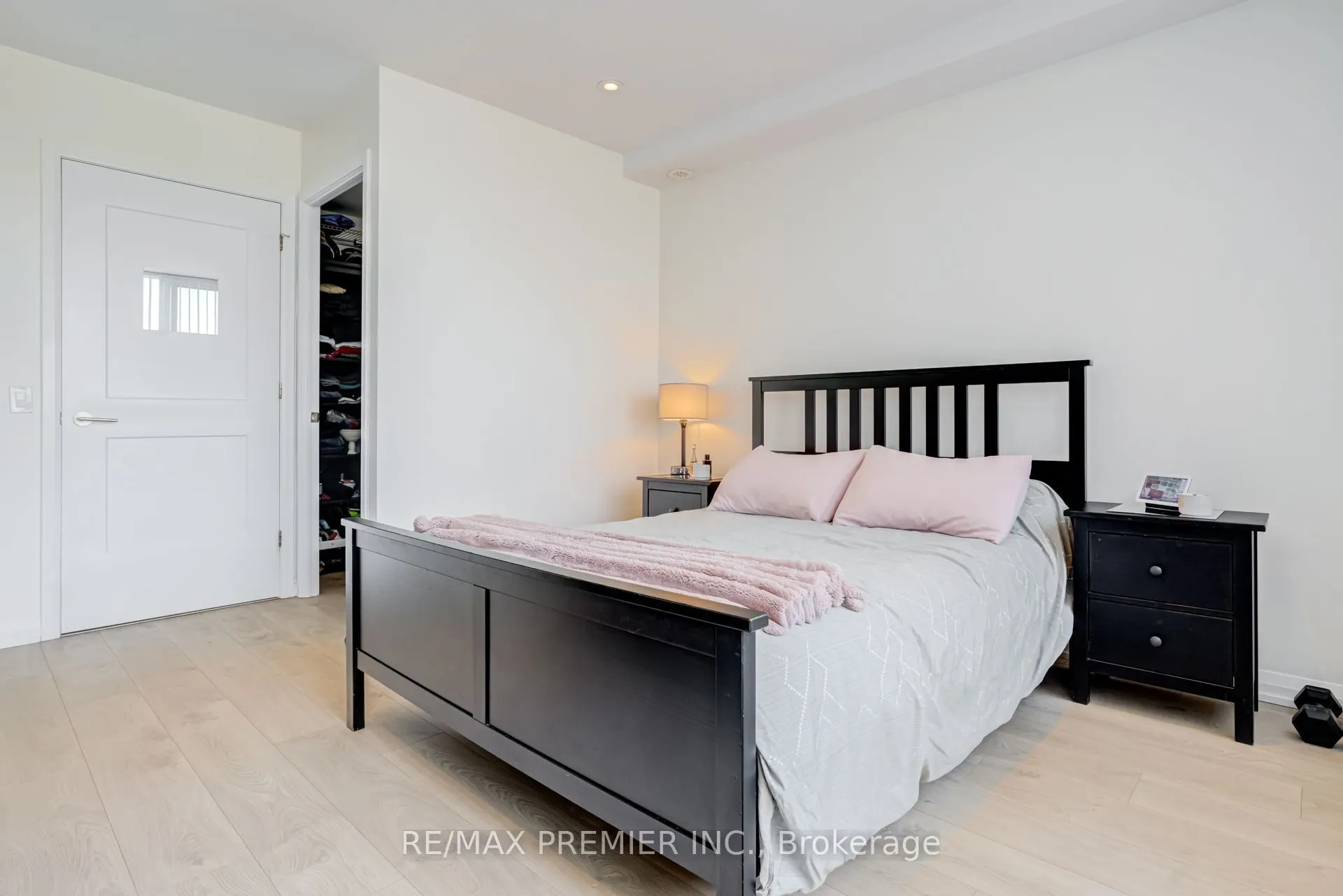1010 Portage Parkway #TH 5