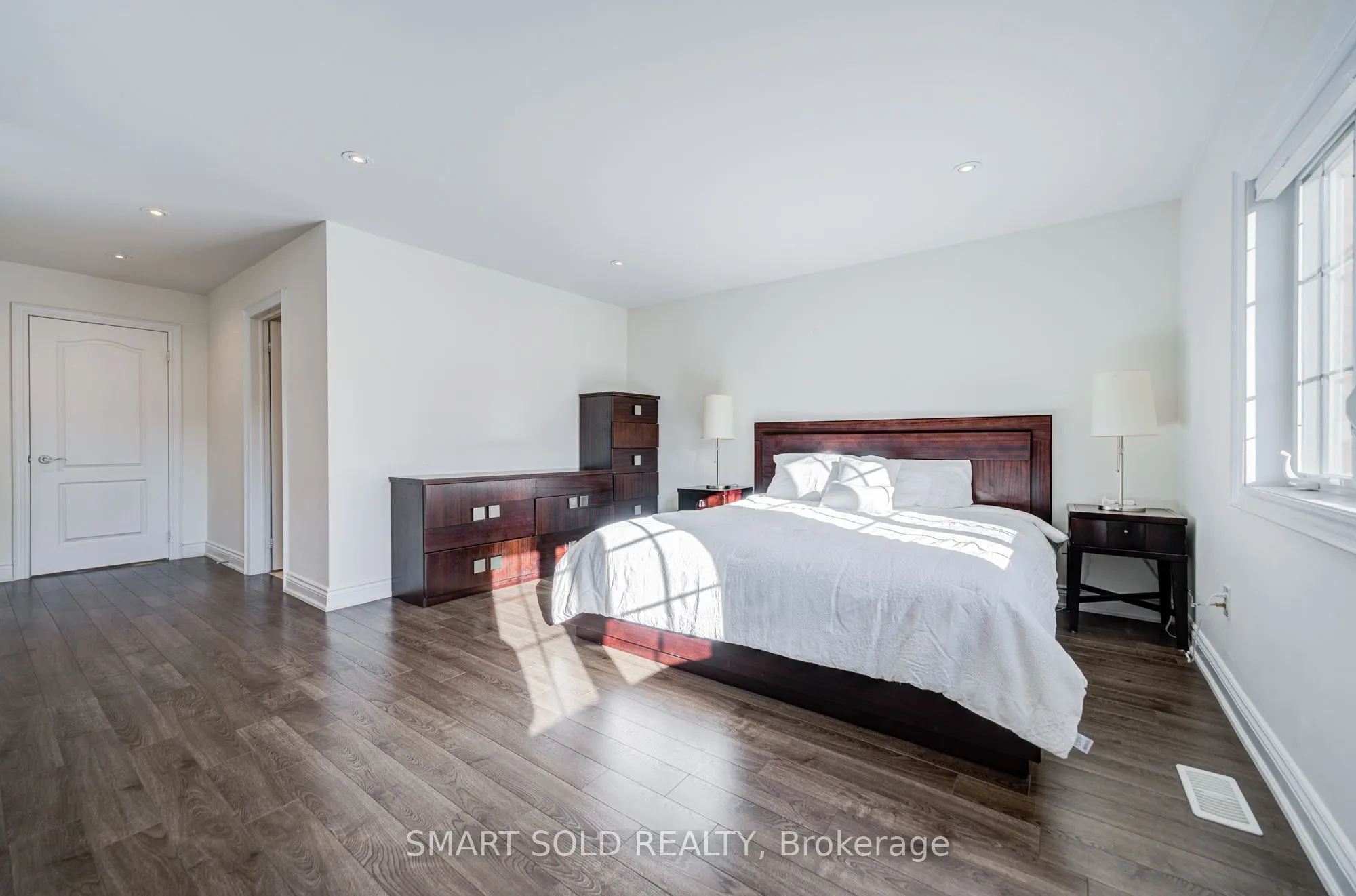 8777 Dufferin Street #22
