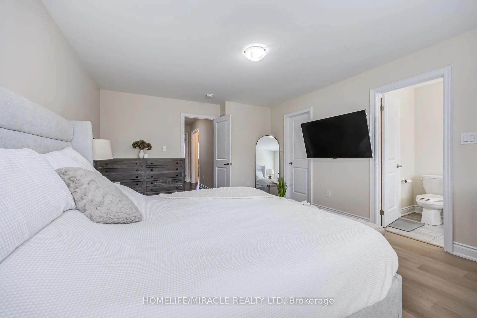 65 Lorne Thomas Place