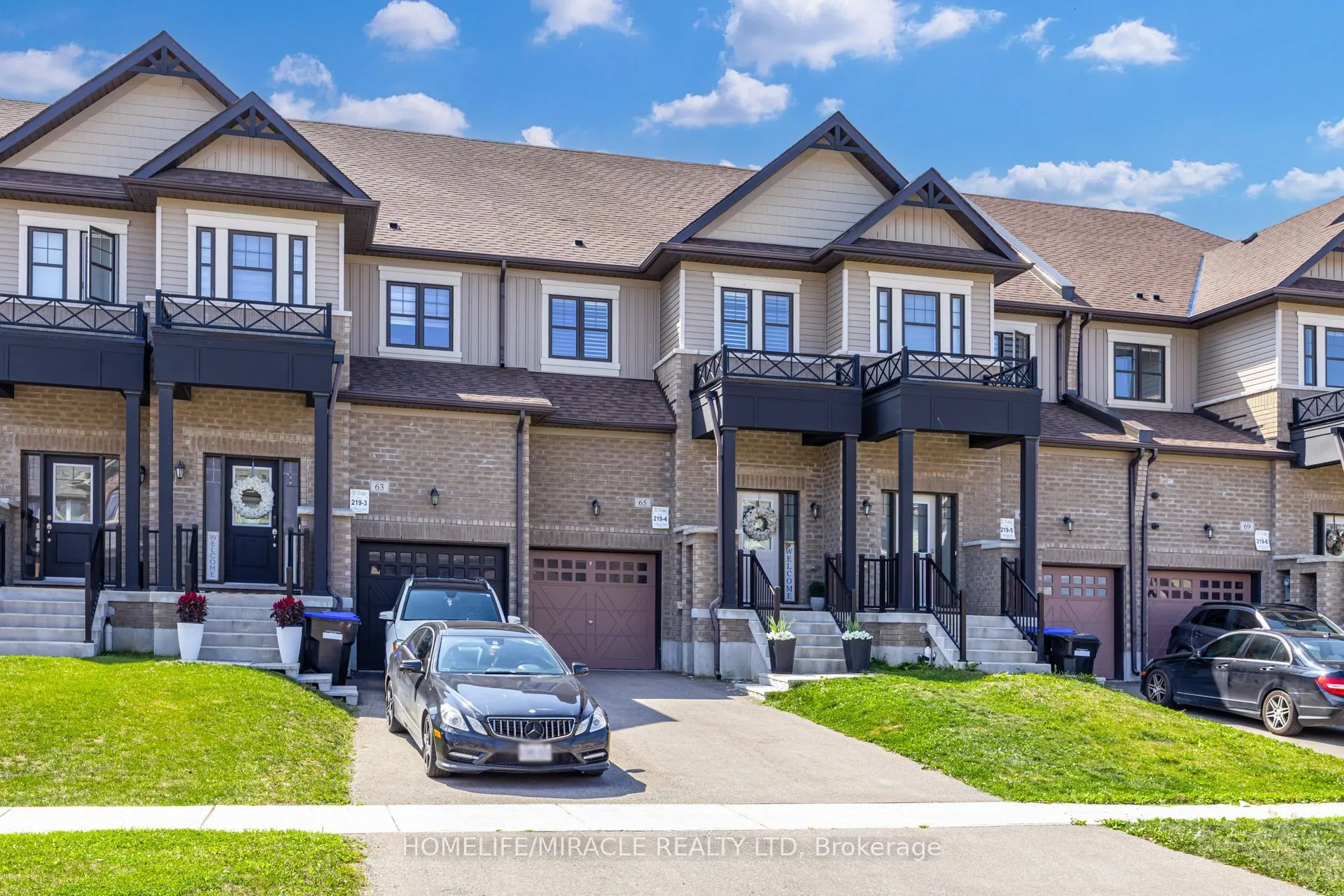 65 Lorne Thomas Place