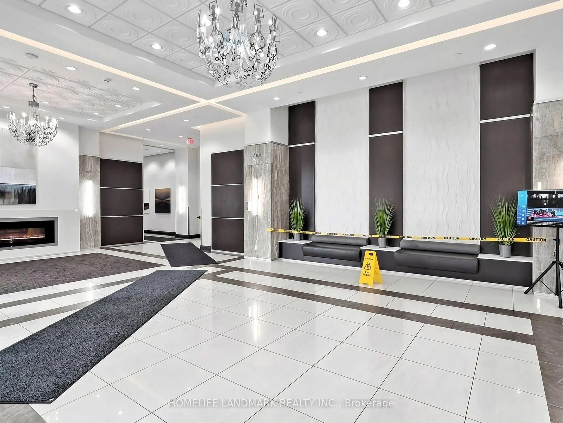 7171 Yonge Street #506