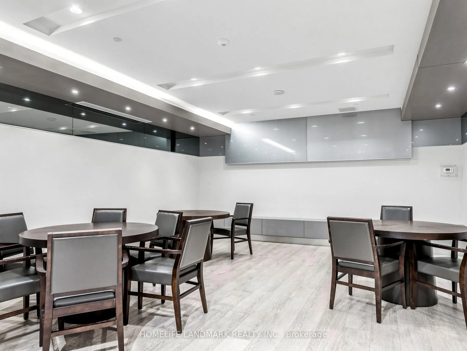 7171 Yonge Street #506