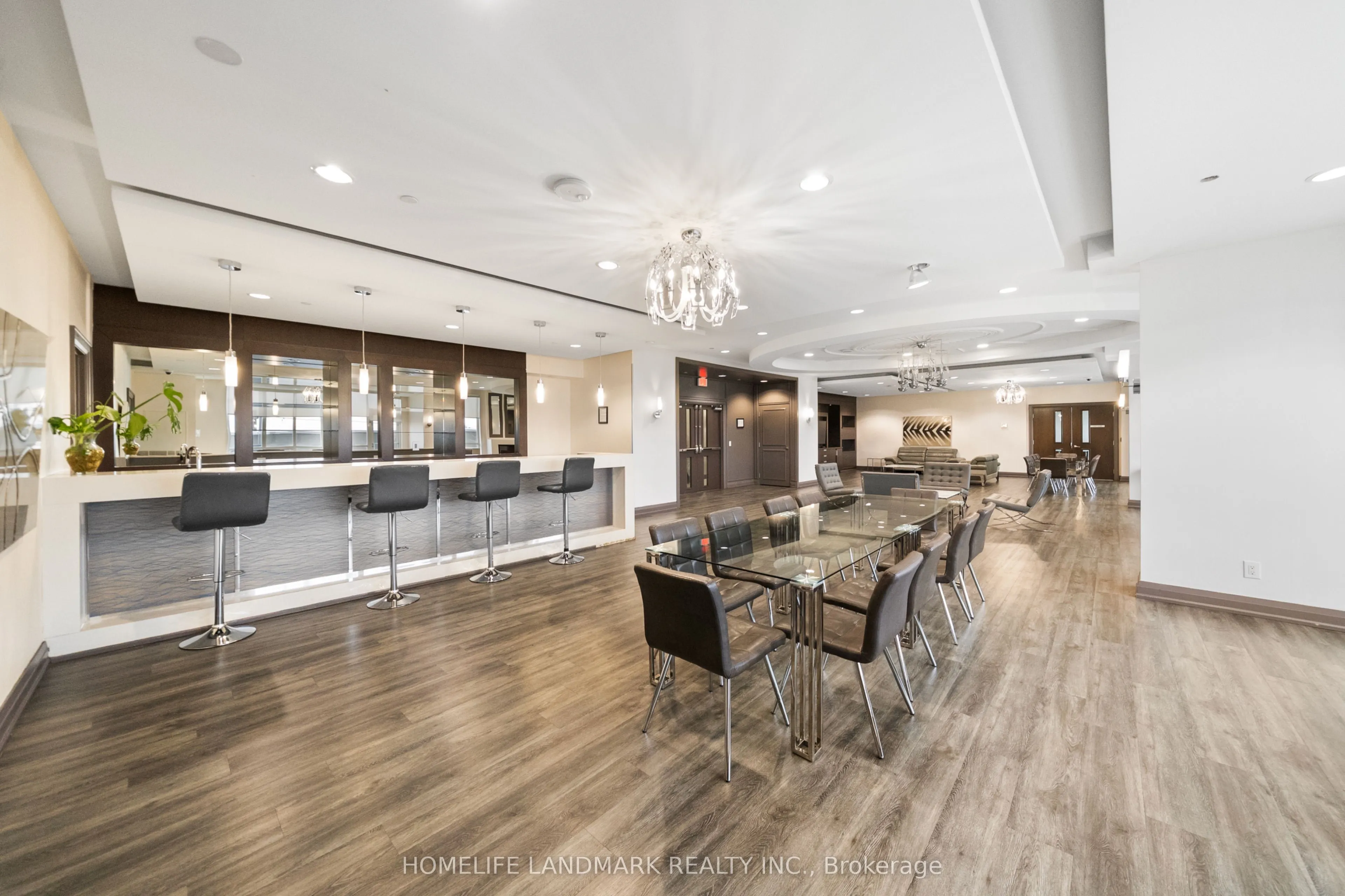 7171 Yonge Street #506