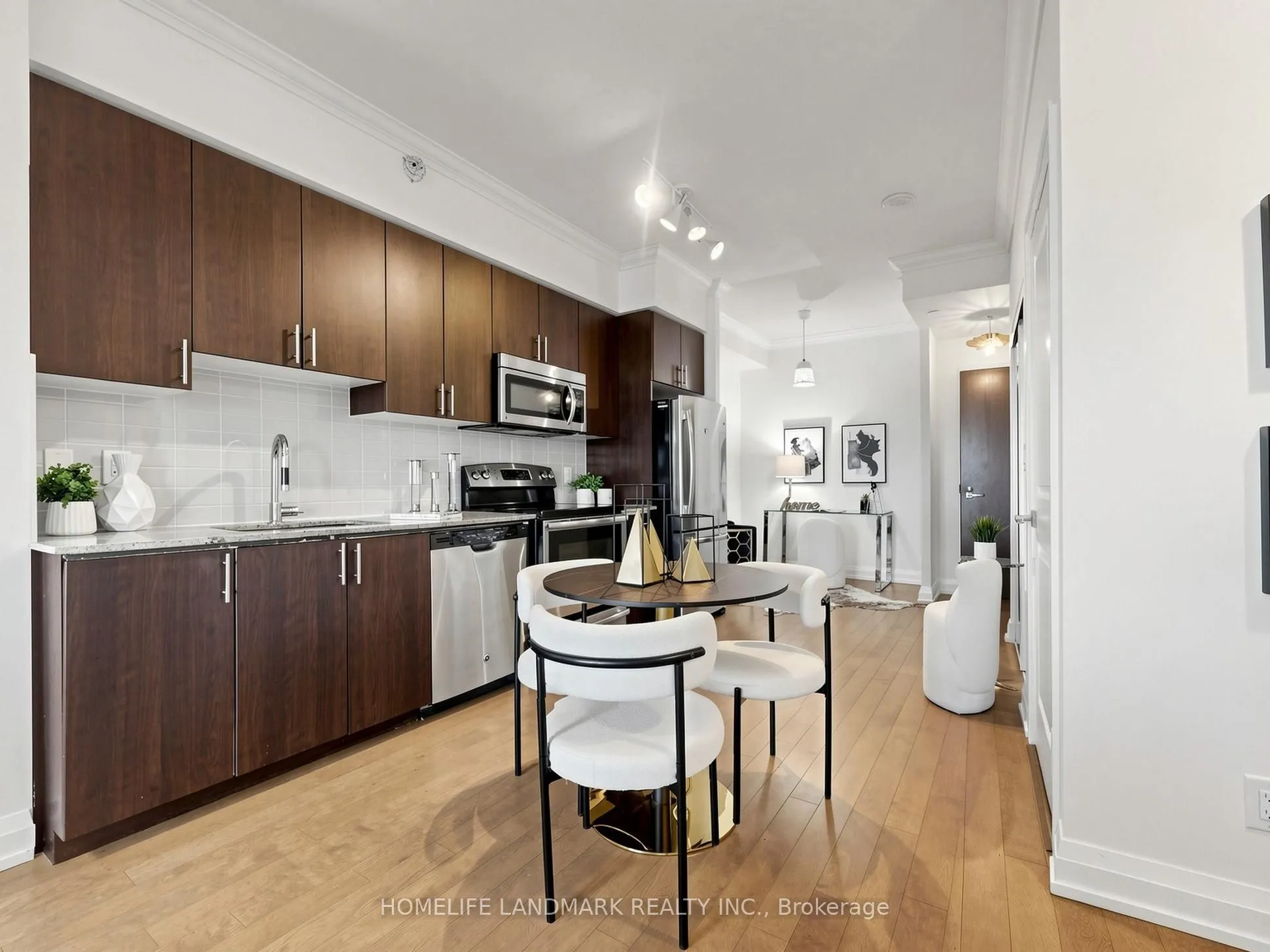 7171 Yonge Street #506