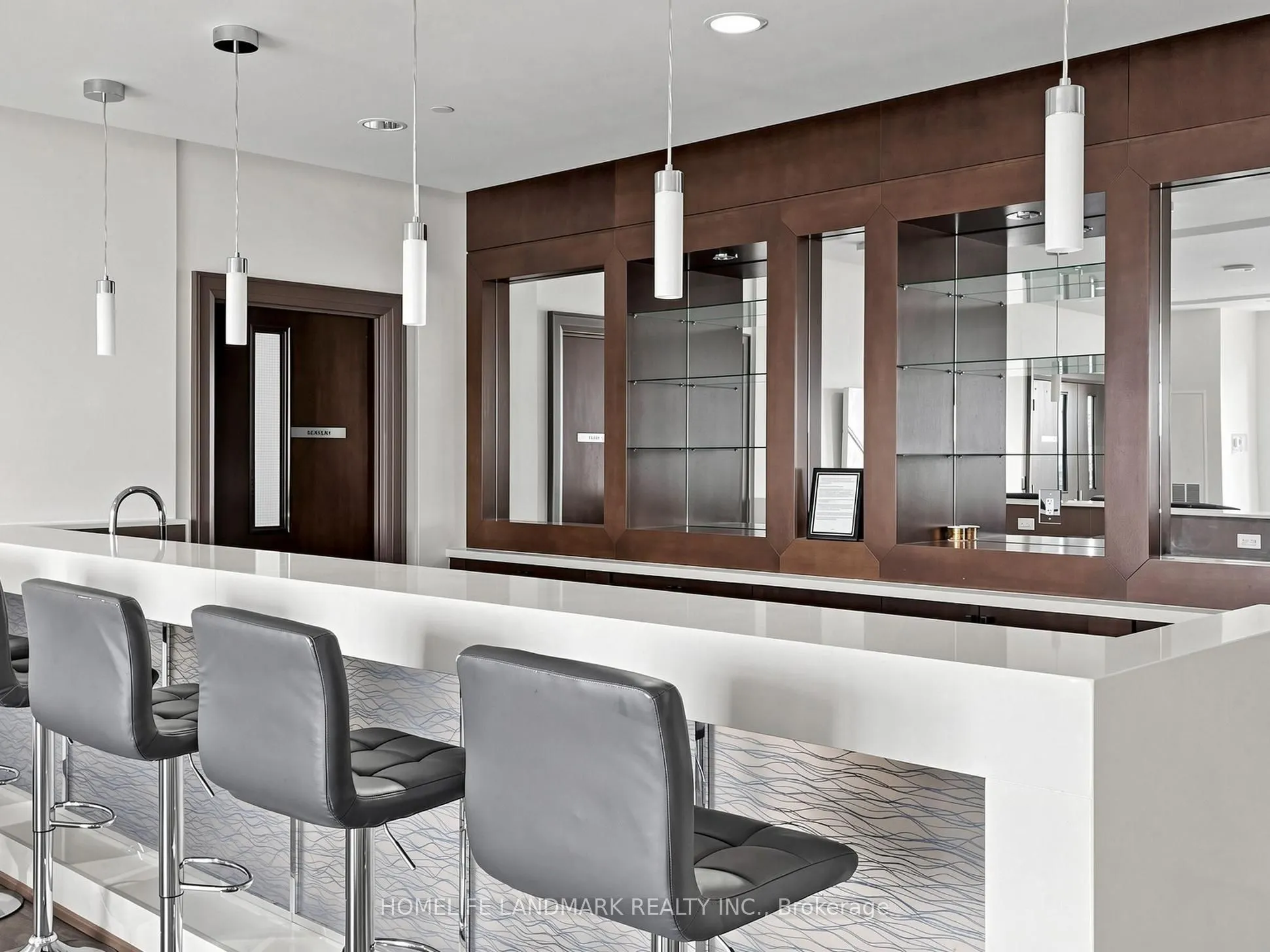 7171 Yonge Street #506