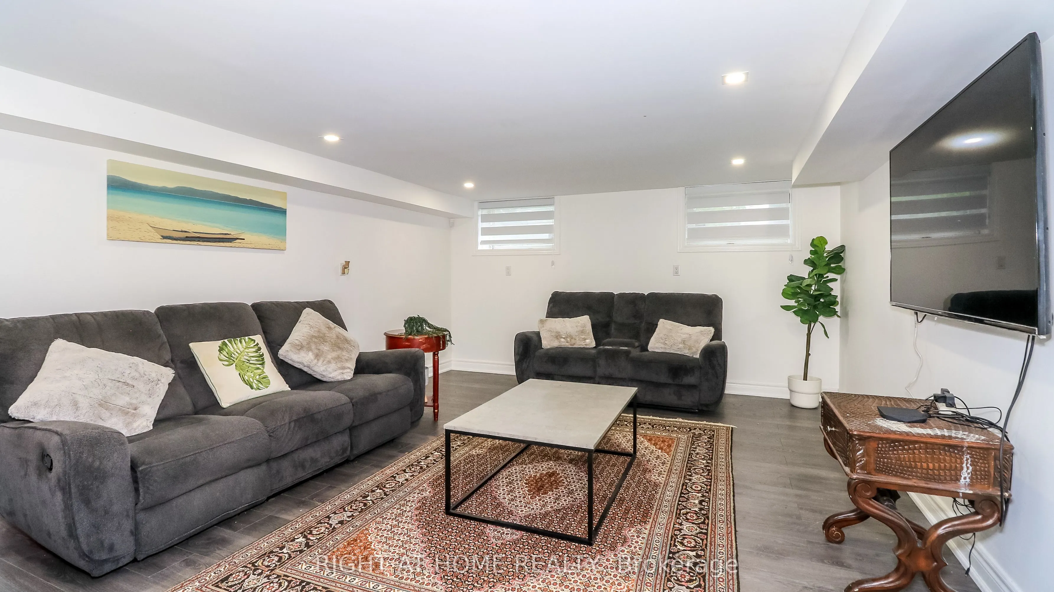 8 Sunset Street