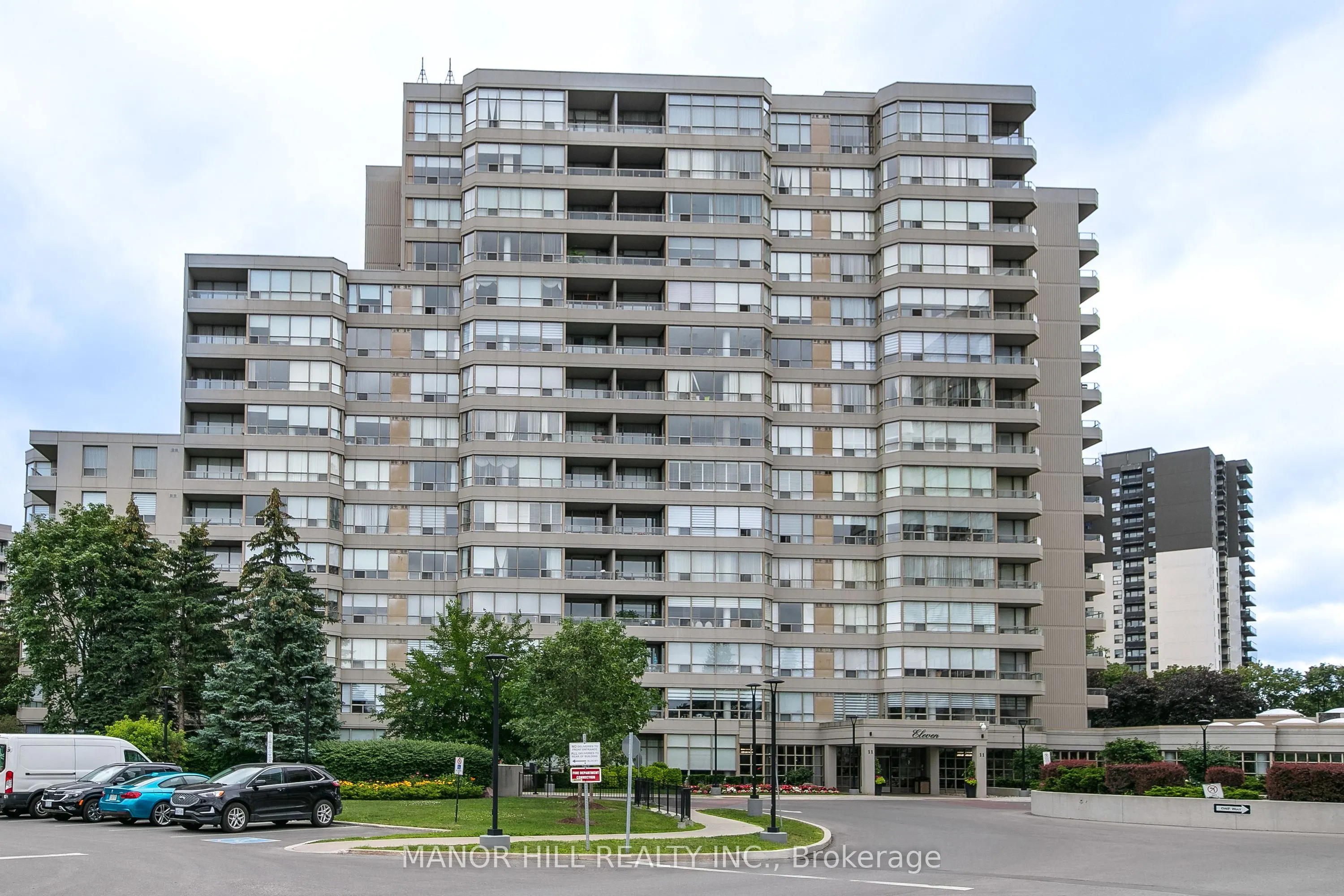 11 Townsgate Drive #814