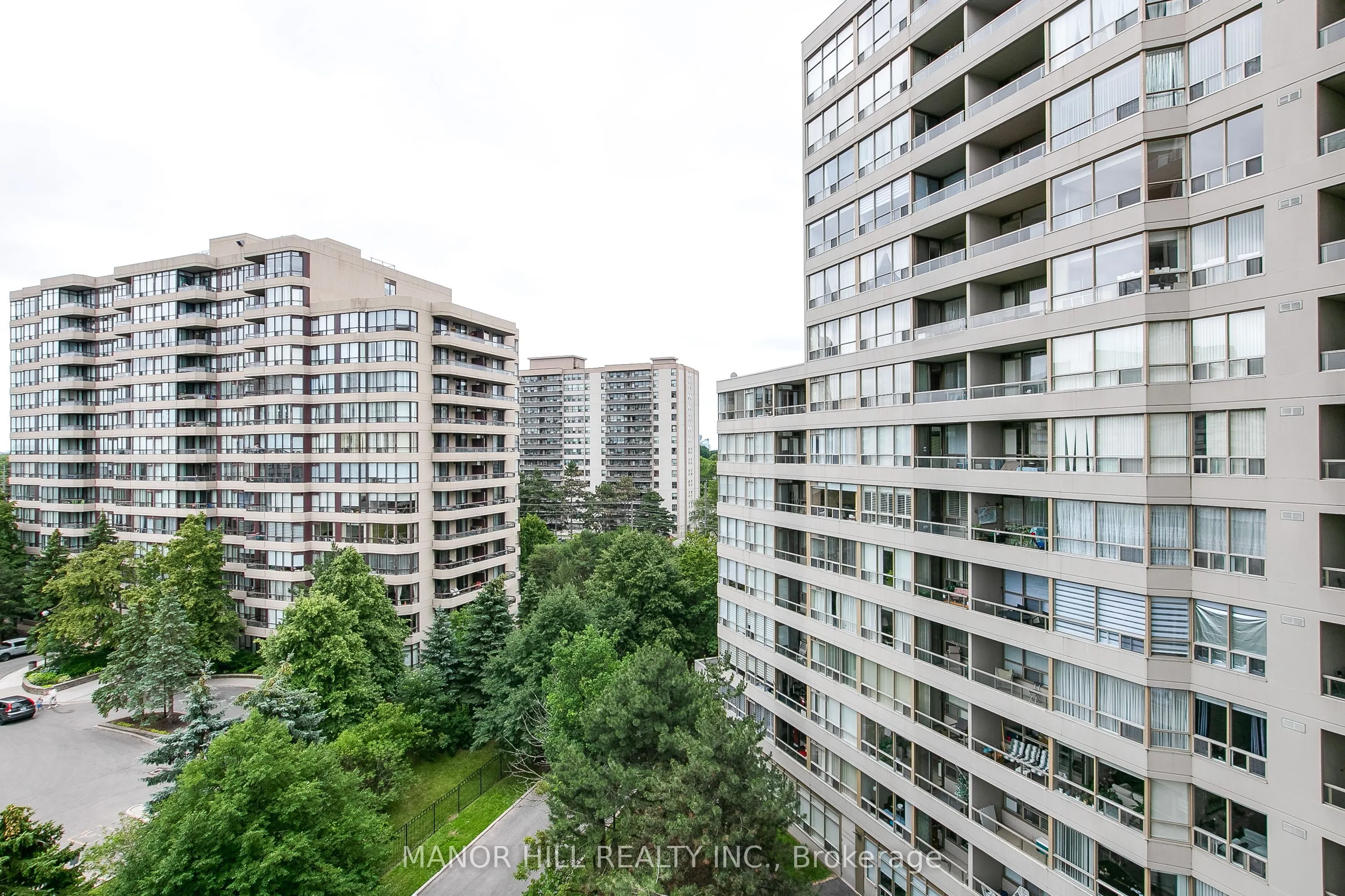 11 Townsgate Drive #814
