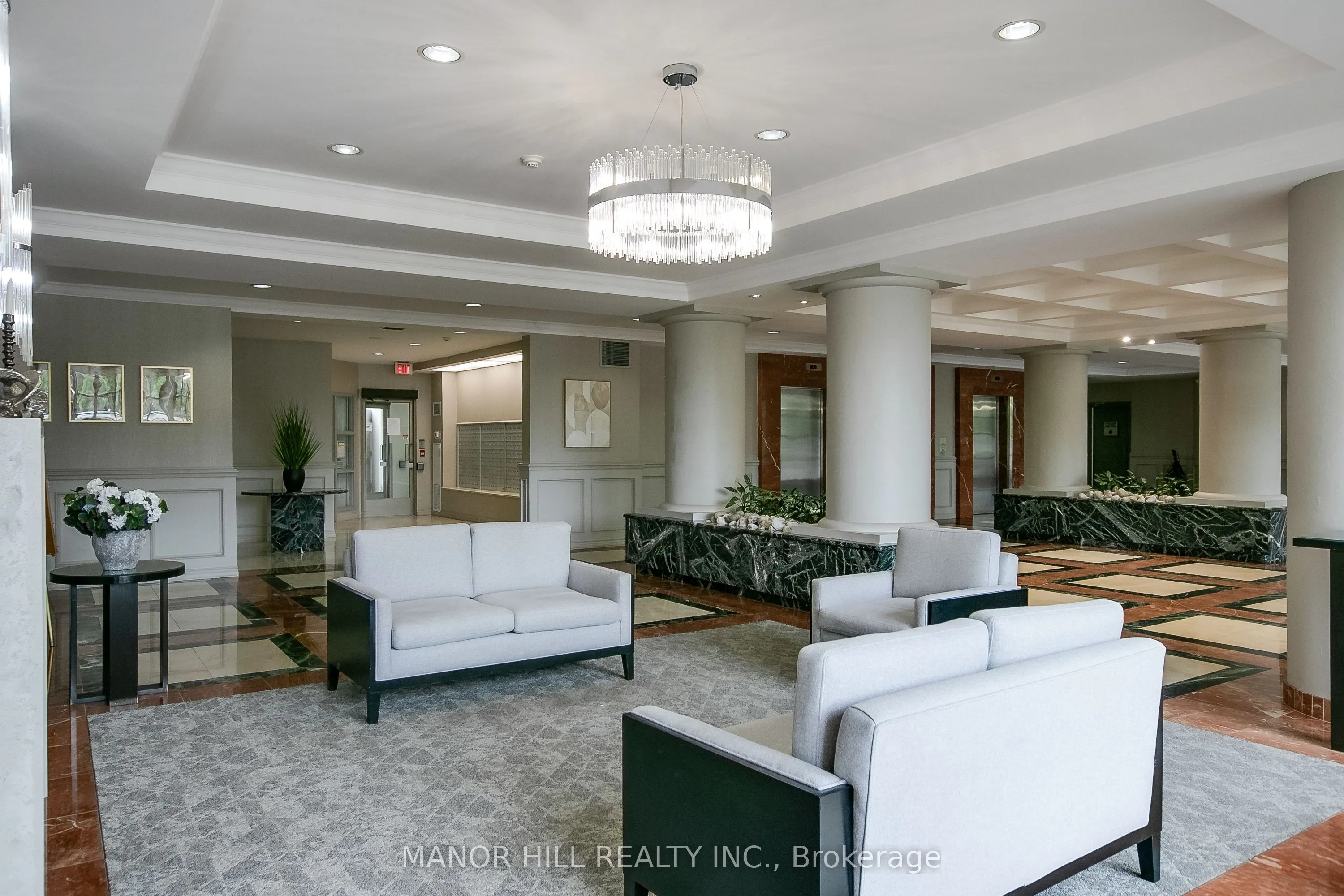 11 Townsgate Drive #814