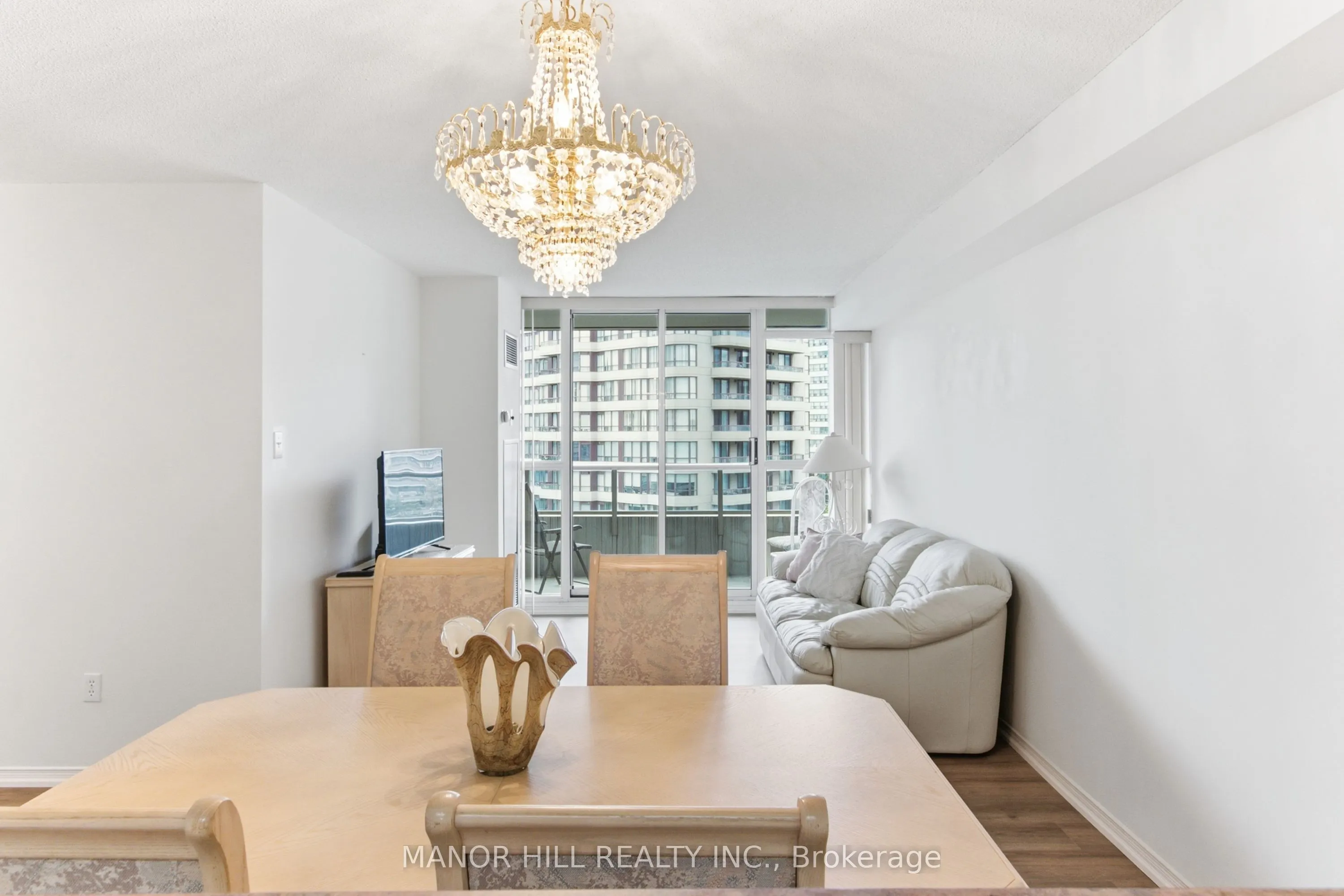 11 Townsgate Drive #814