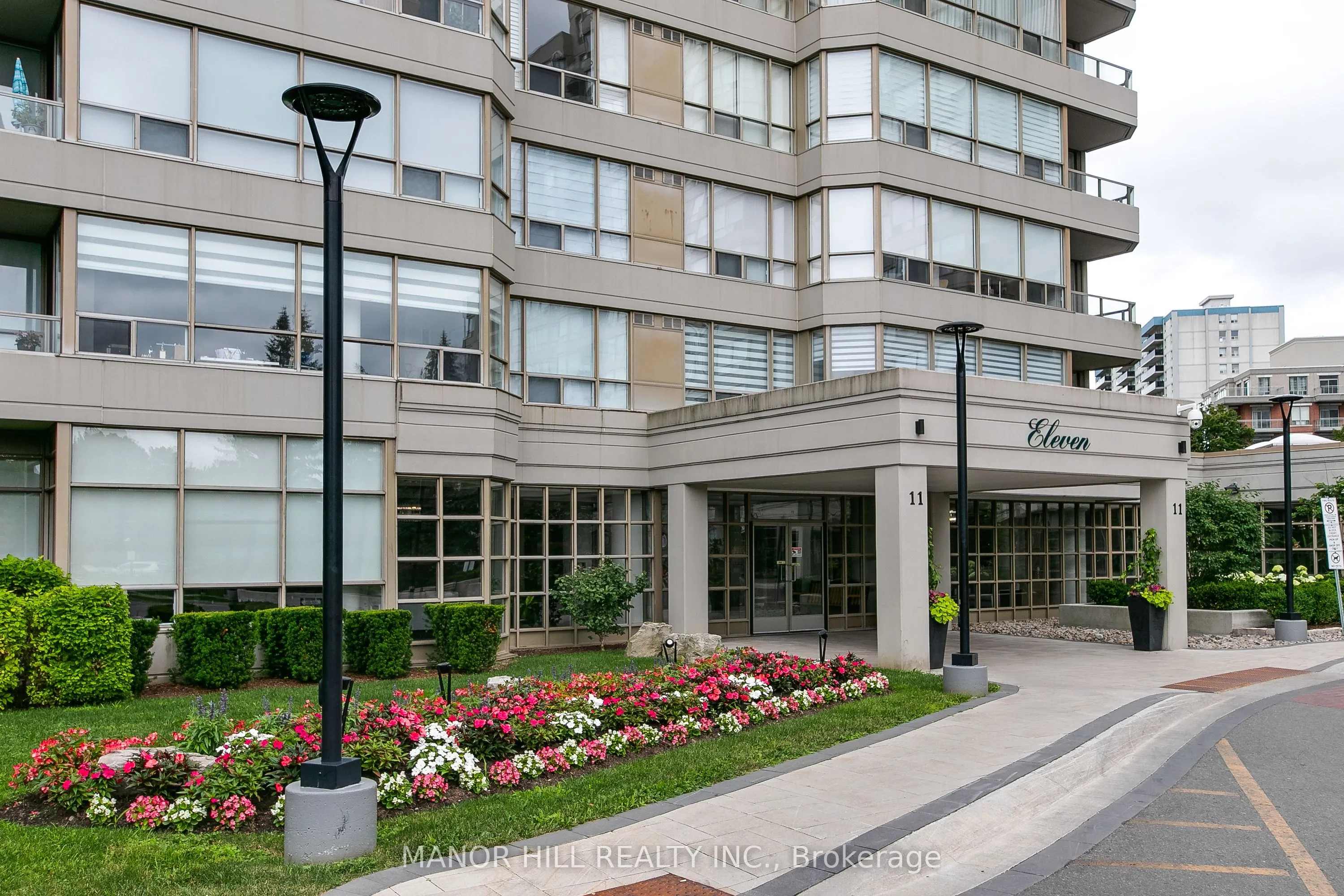 11 Townsgate Drive #814