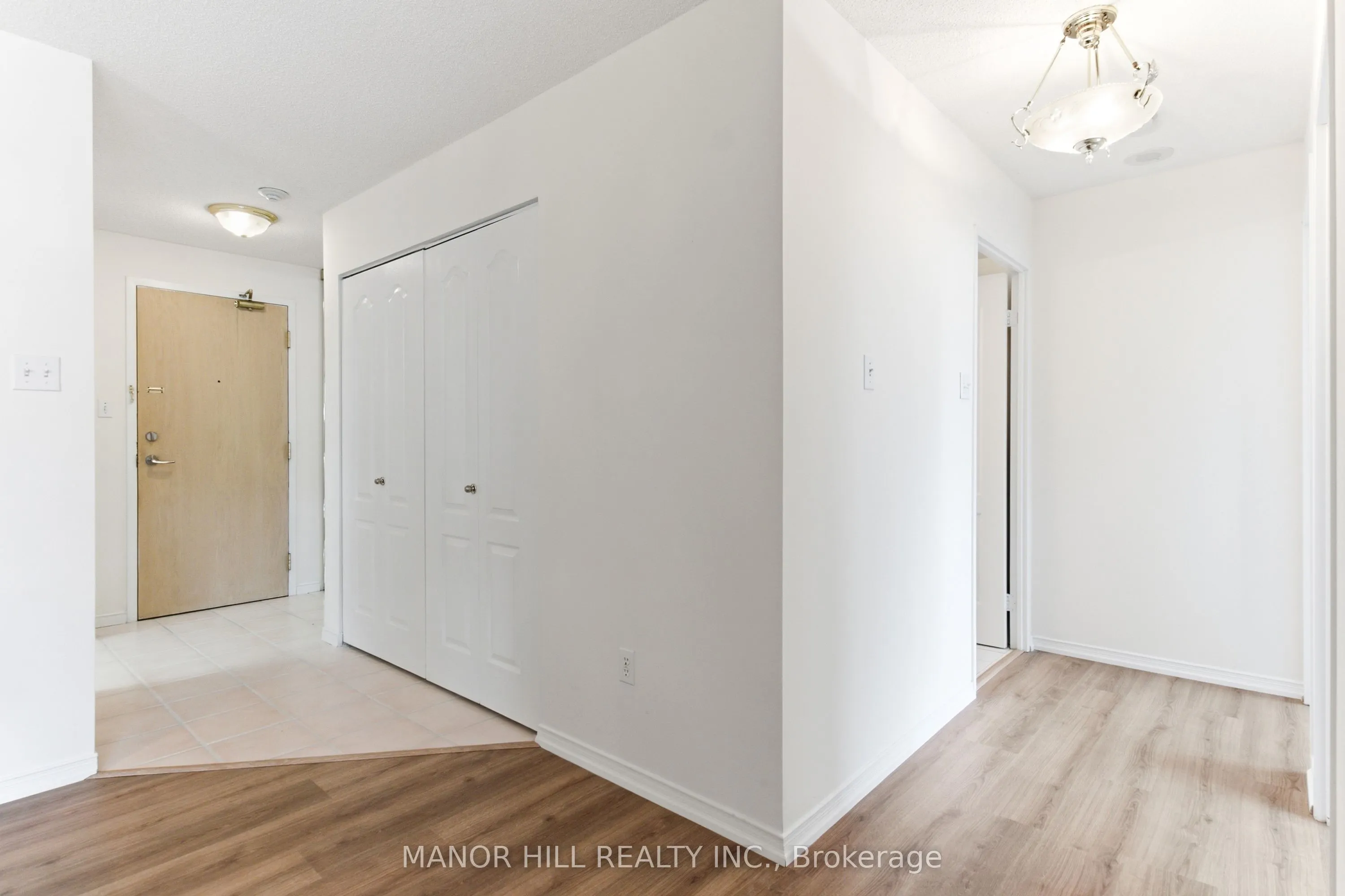 11 Townsgate Drive #814