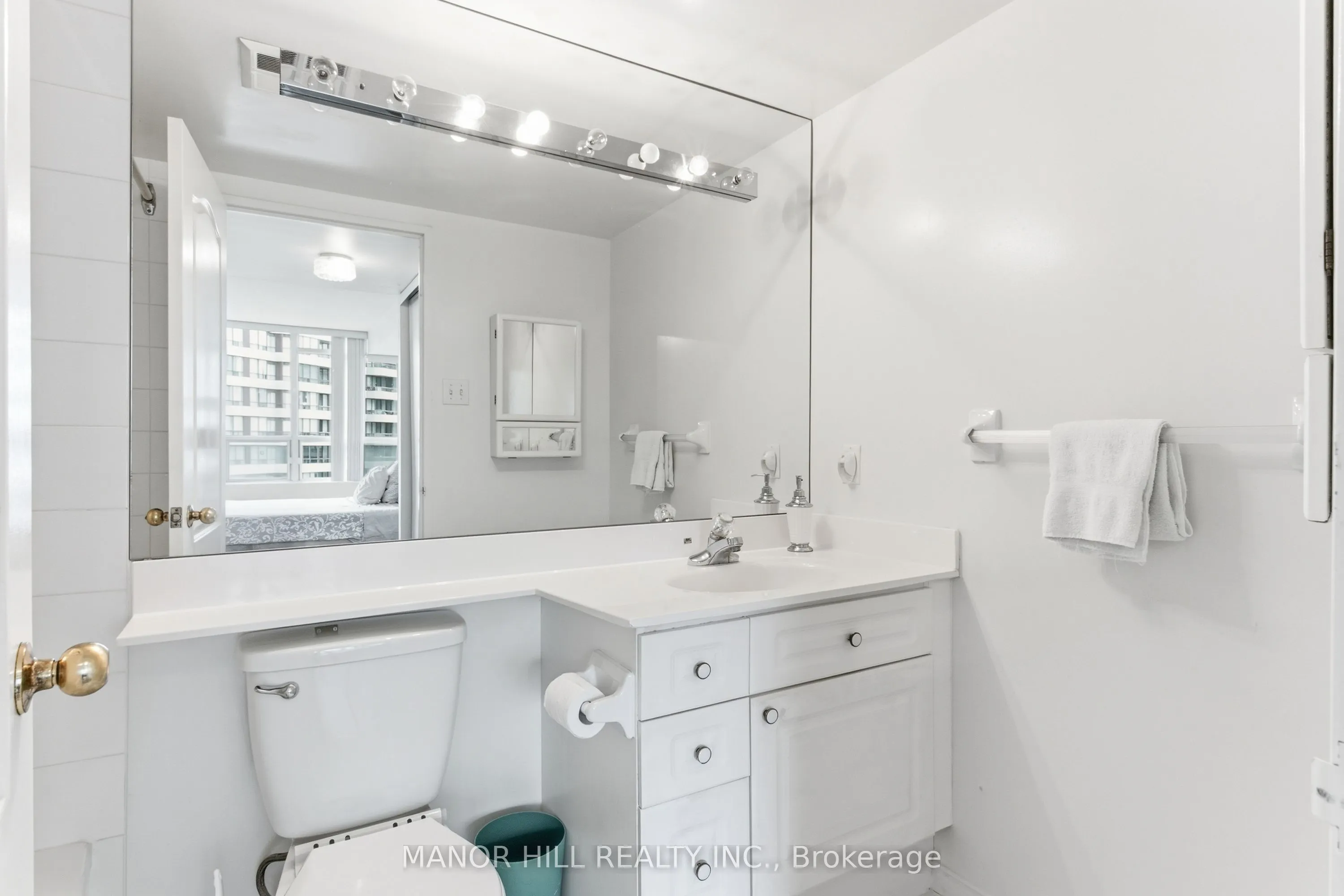 11 Townsgate Drive #814