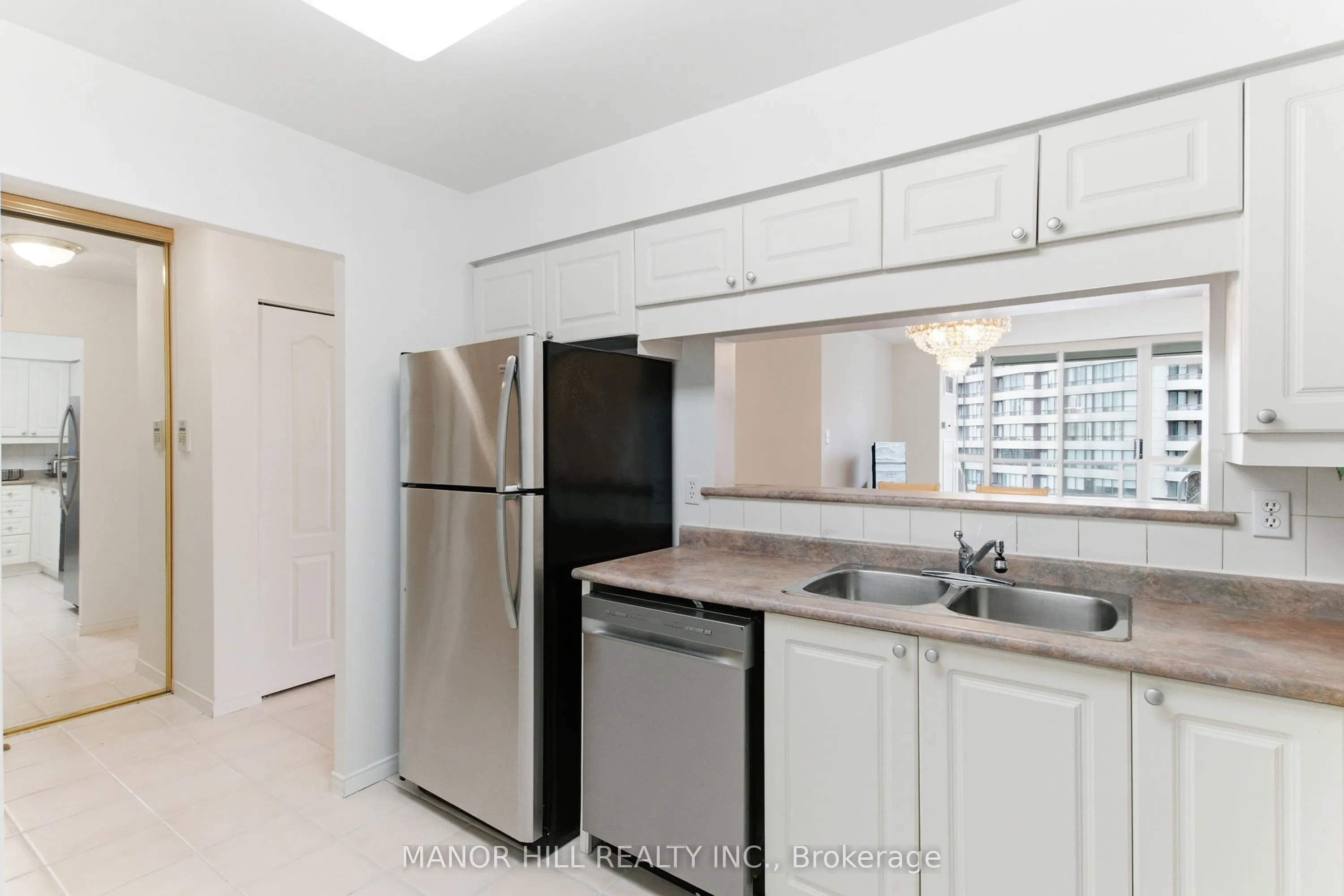 11 Townsgate Drive #814