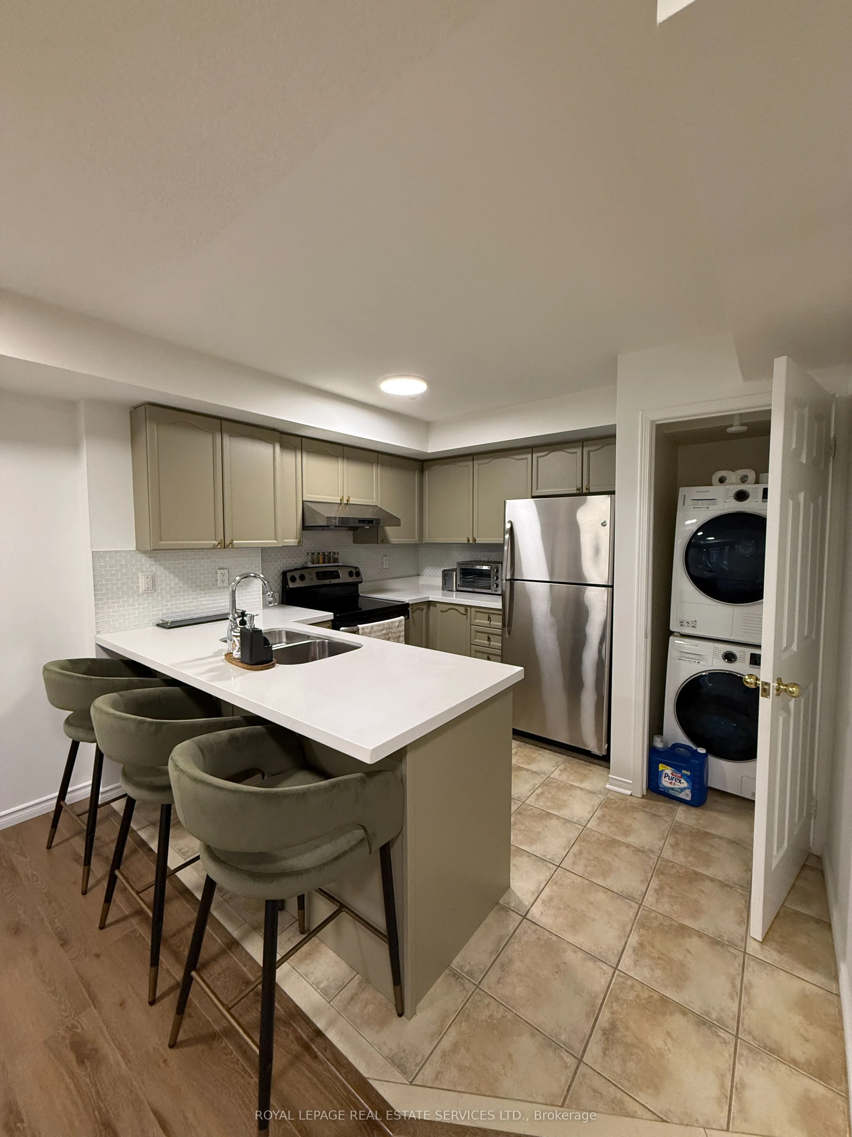 312 John Street #359