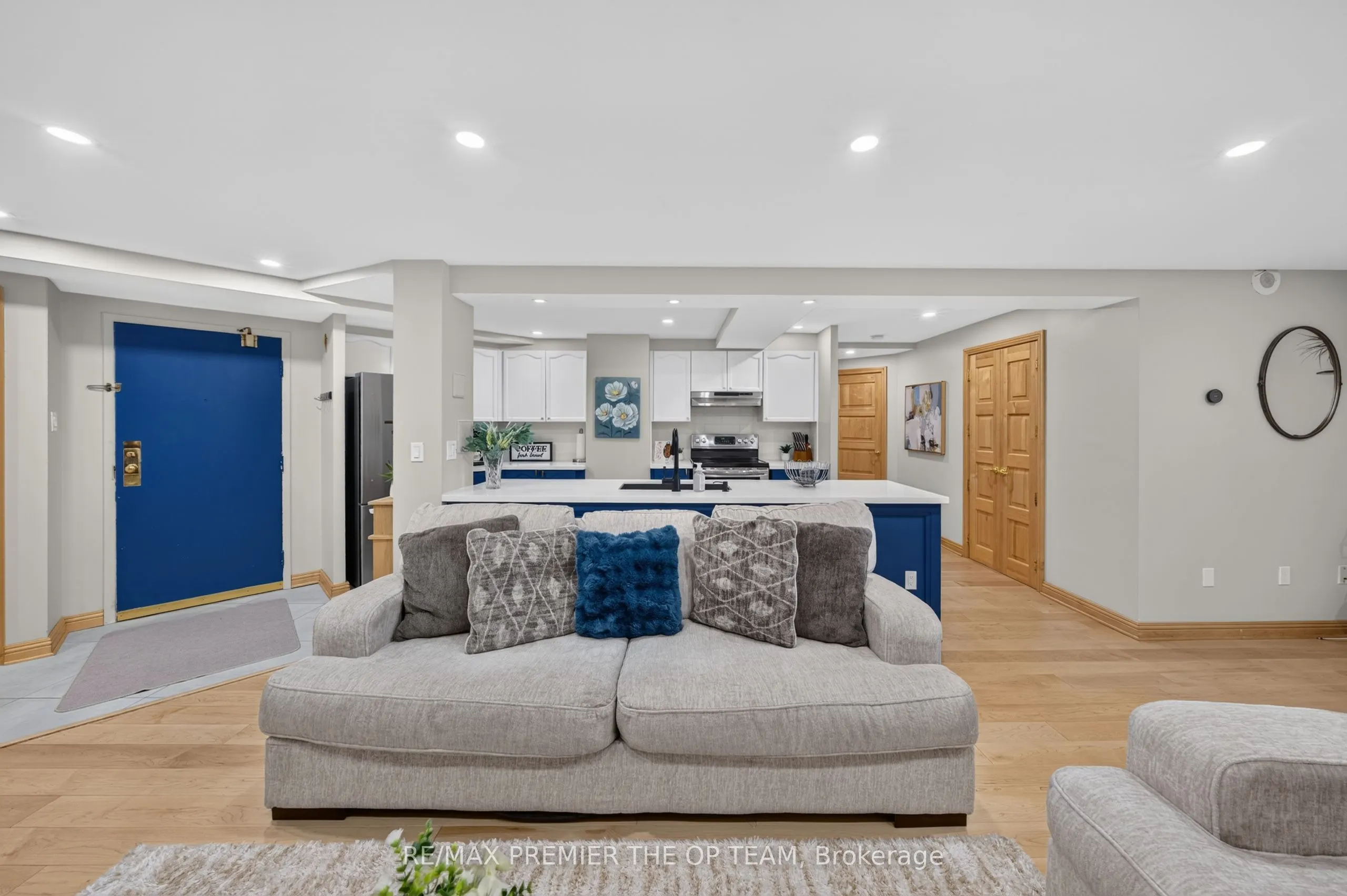 100 Arbors Lane #404