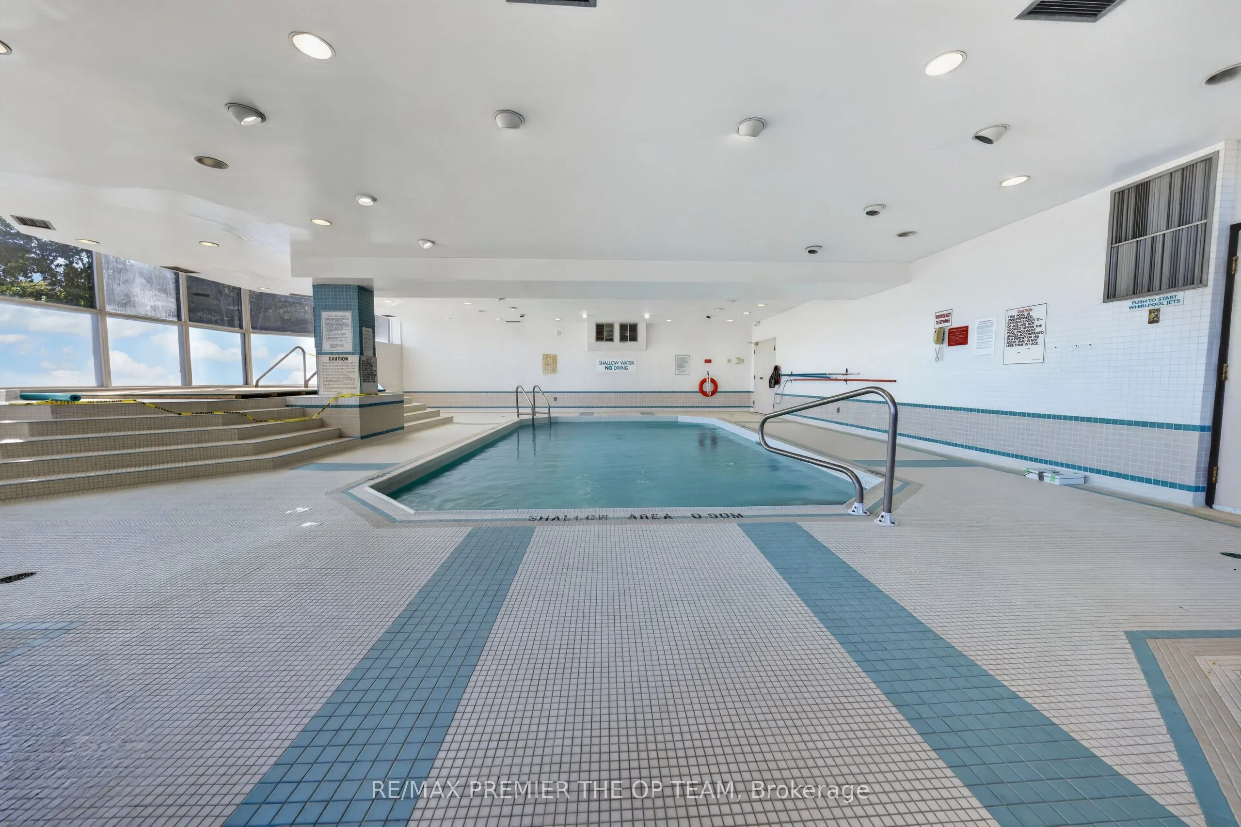 100 Arbors Lane #404