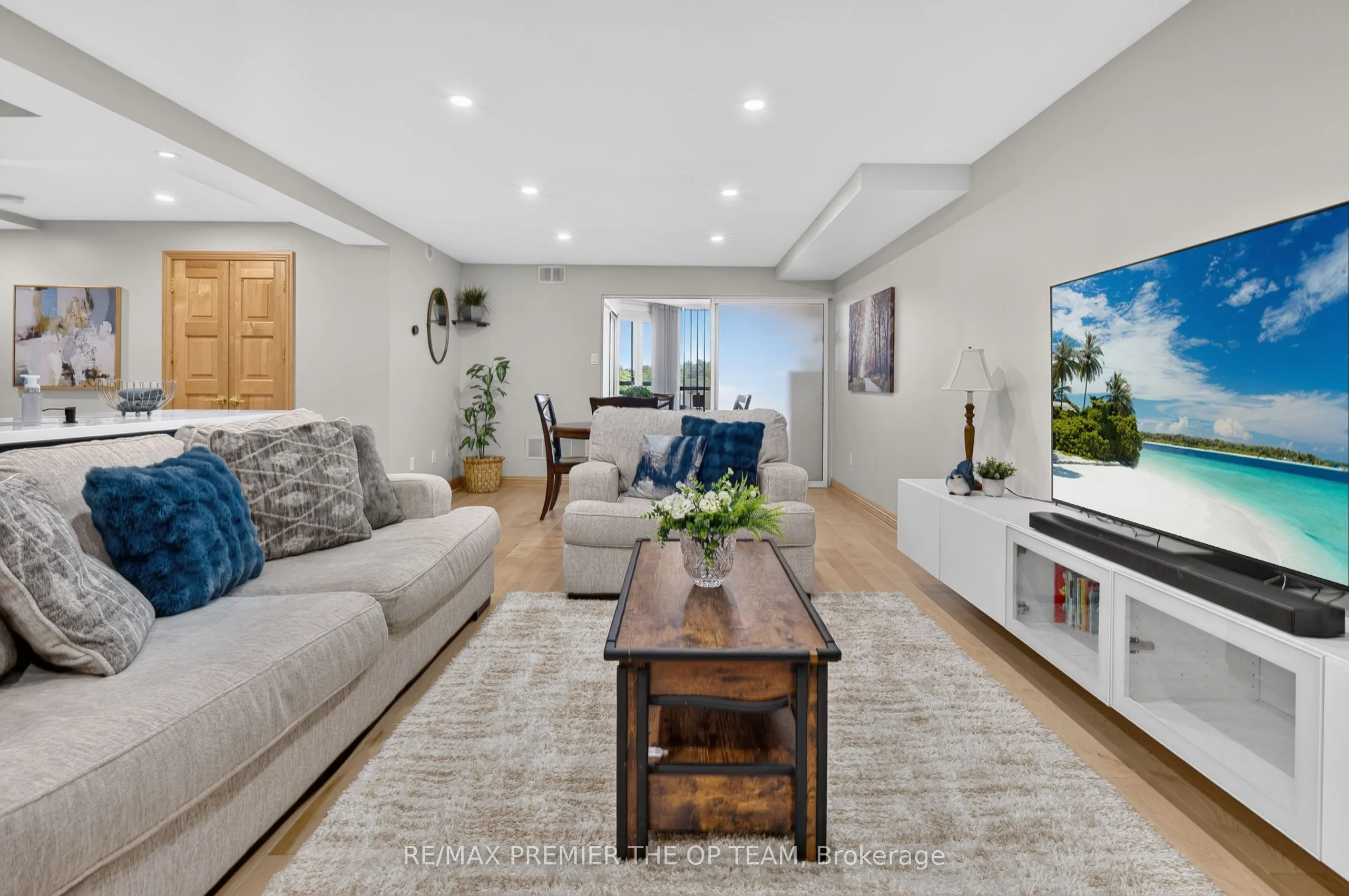100 Arbors Lane #404
