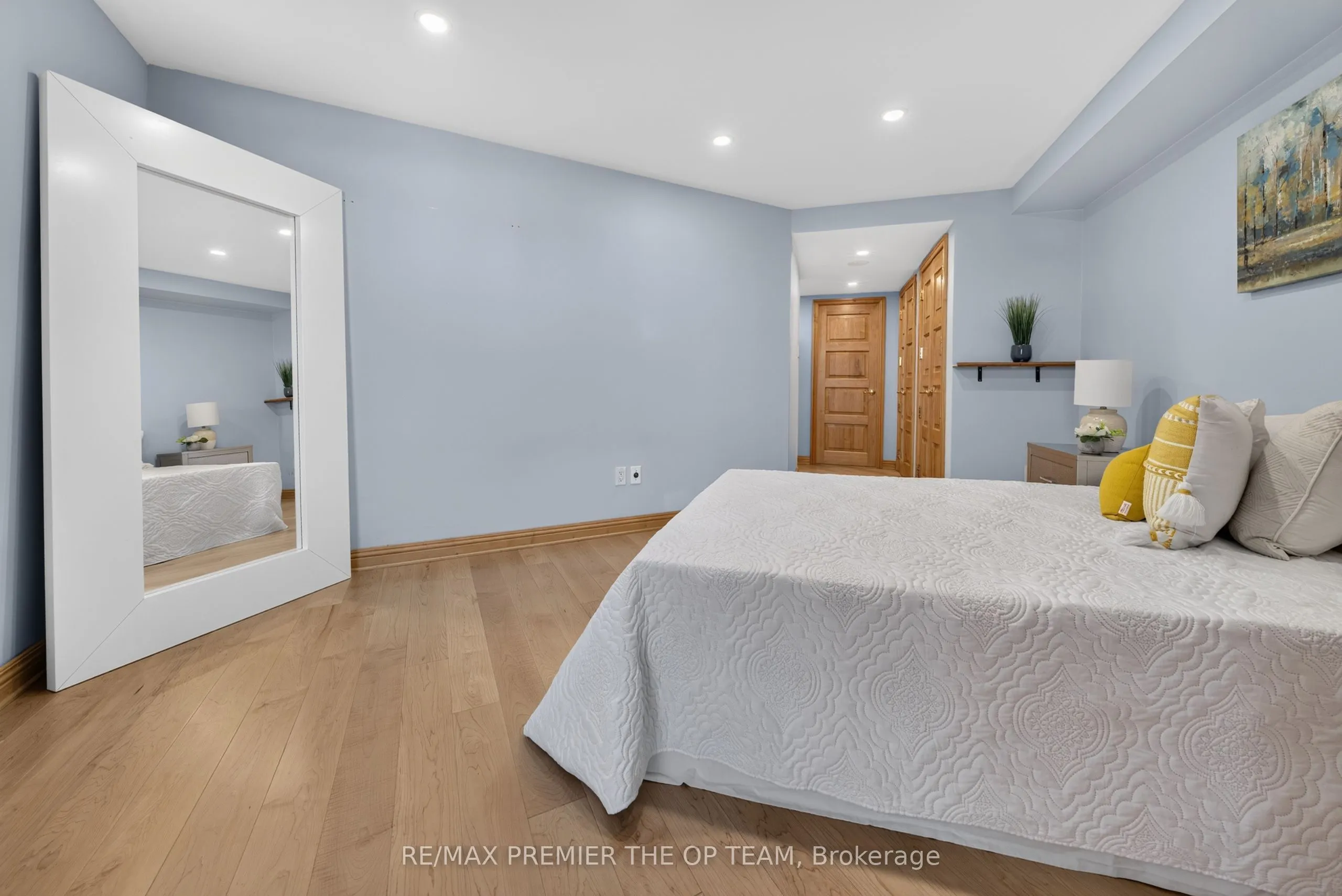 100 Arbors Lane #404