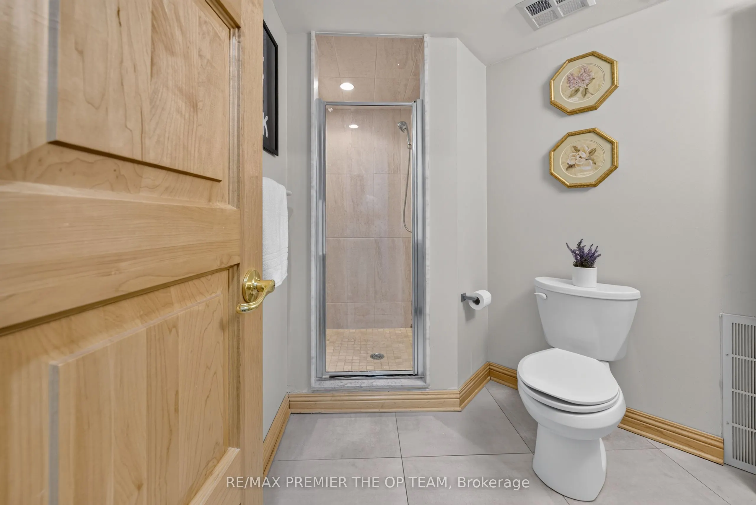 100 Arbors Lane #404