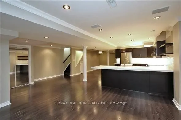 22 St Urbain Drive