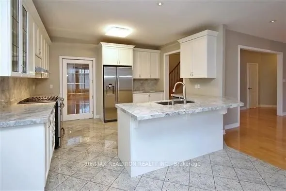 22 St Urbain Drive