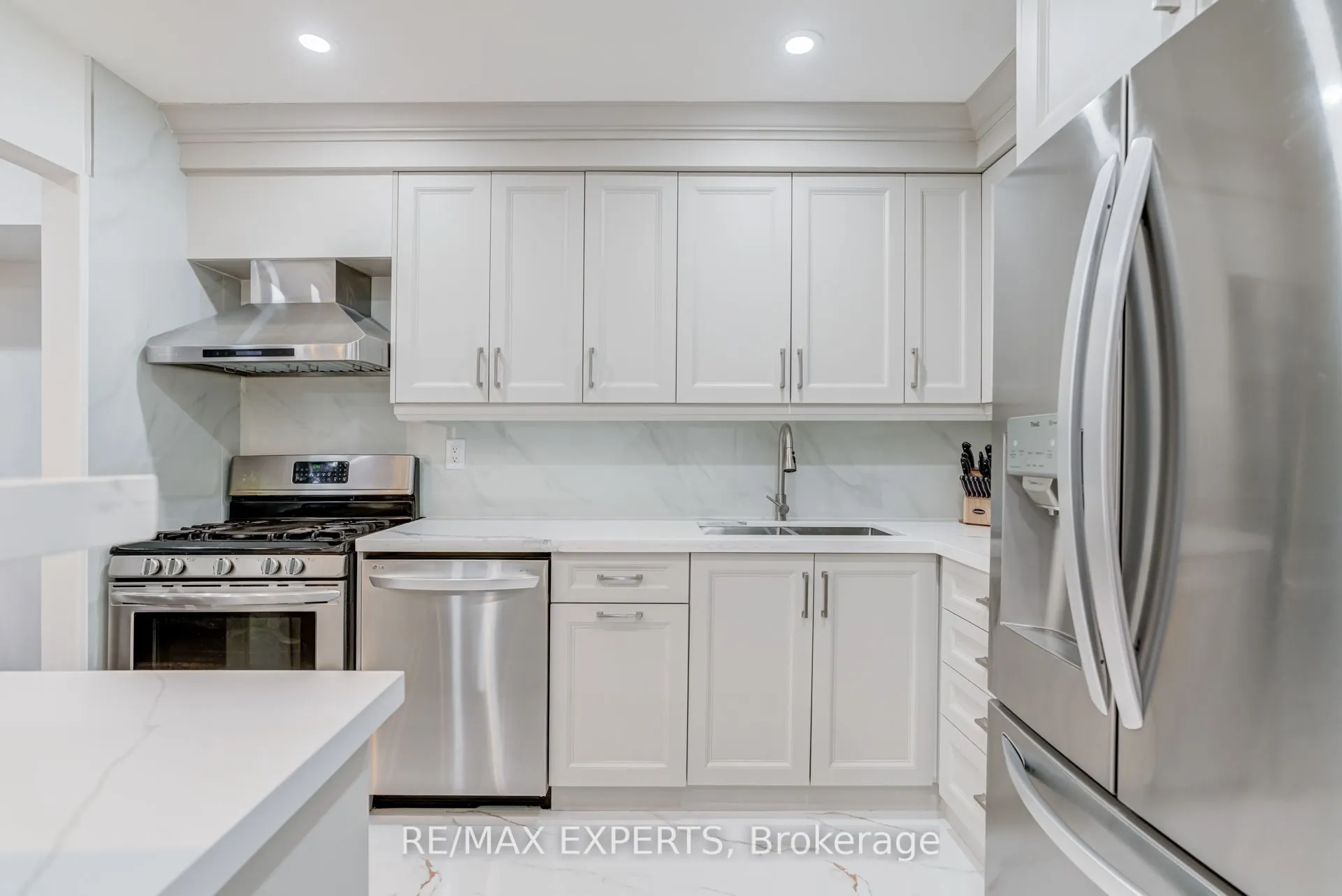 10 Knightsbridge Way #5
