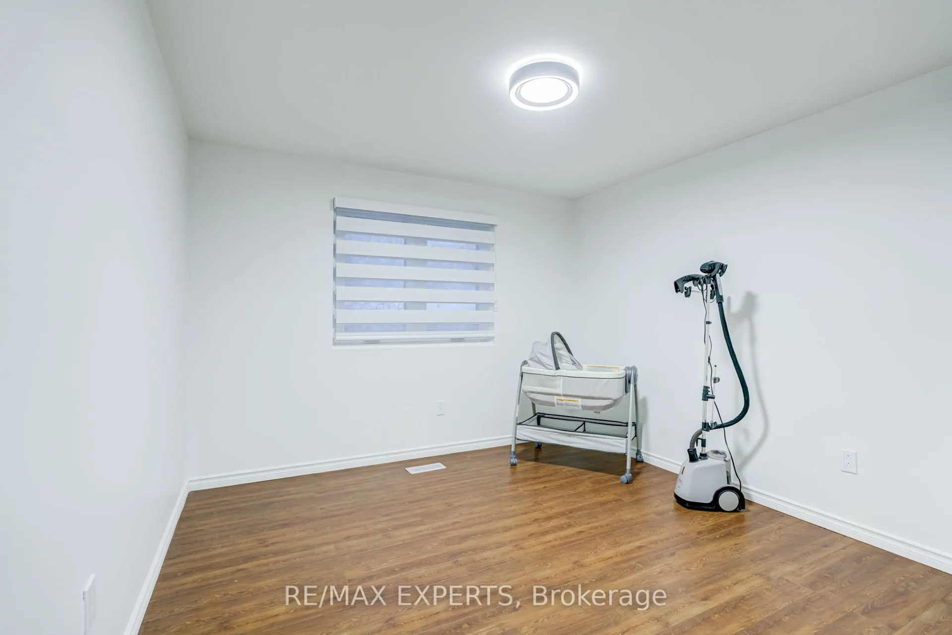 10 Knightsbridge Way #5