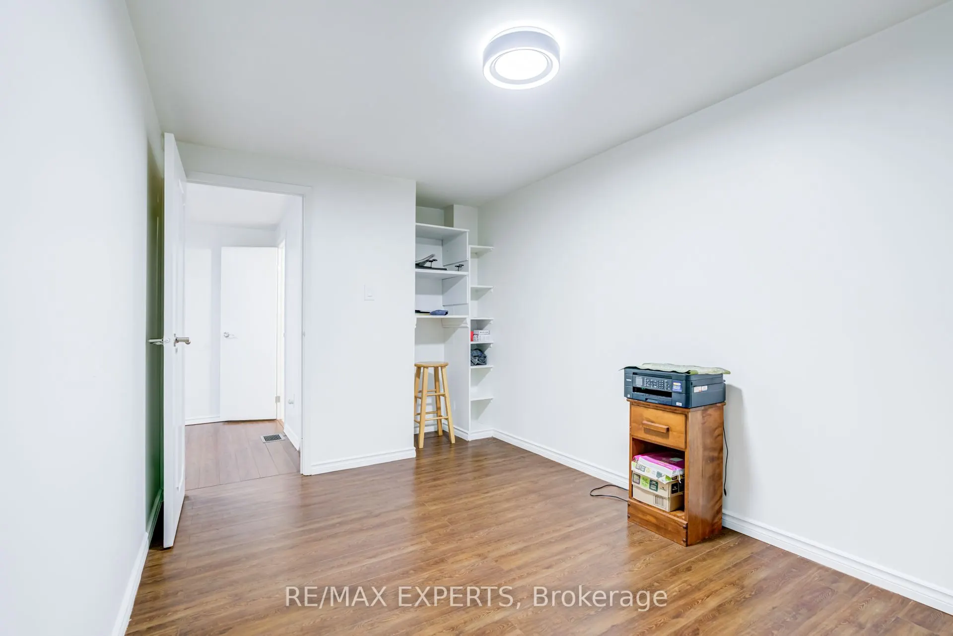 10 Knightsbridge Way #5