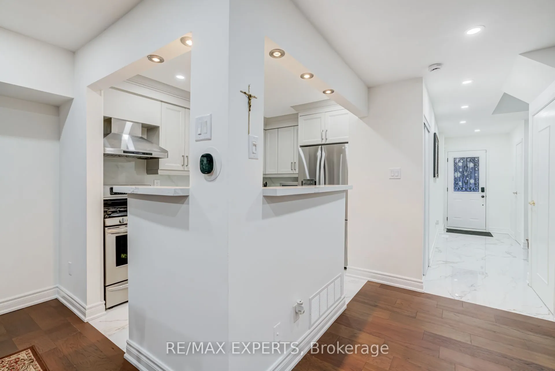 10 Knightsbridge Way #5
