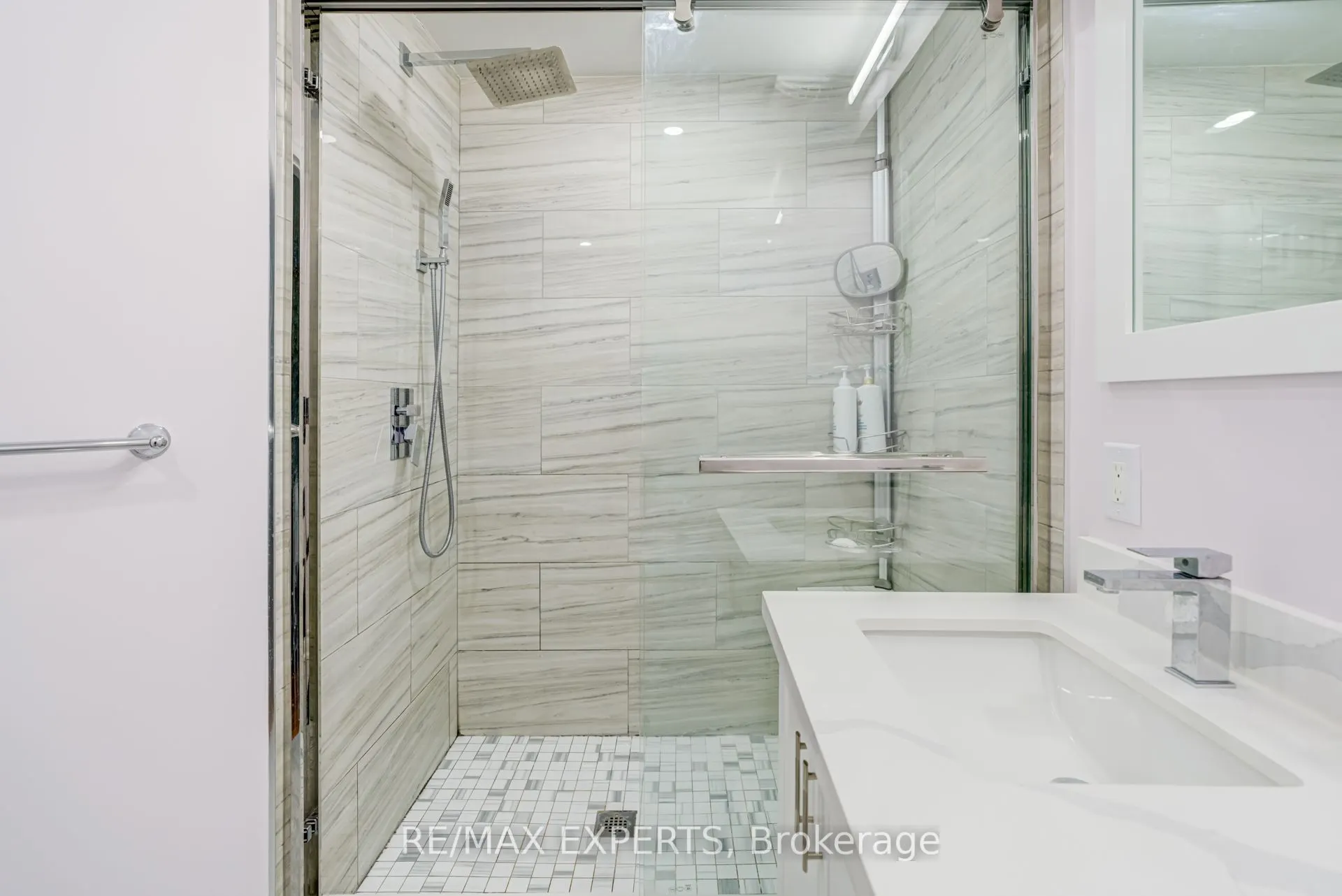 10 Knightsbridge Way #5