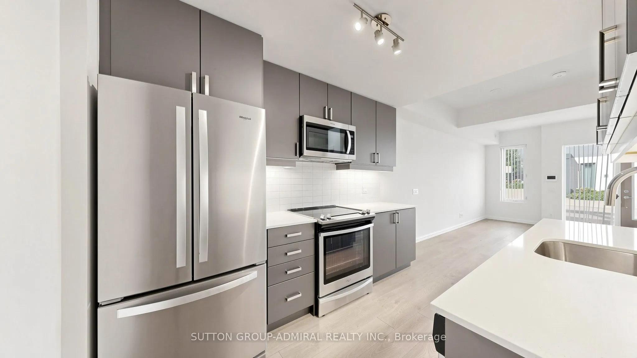 1020 Portage Parkway #TH 42