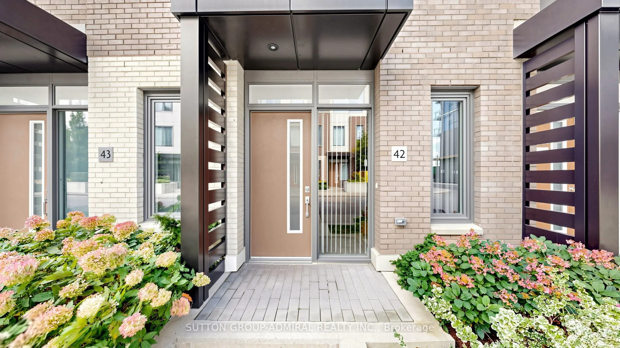 1020 Portage Parkway #TH 42