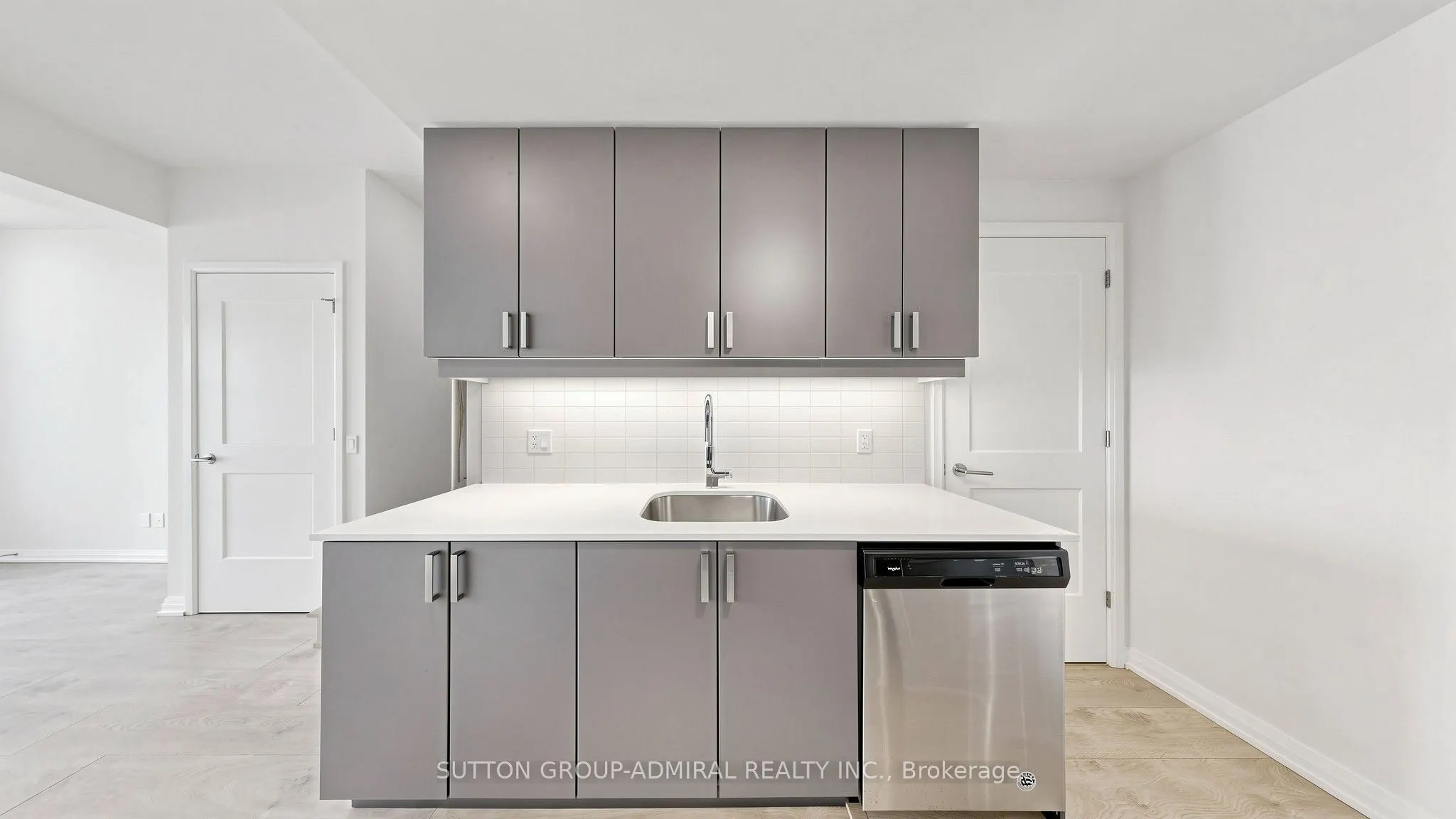 1020 Portage Parkway #TH 42
