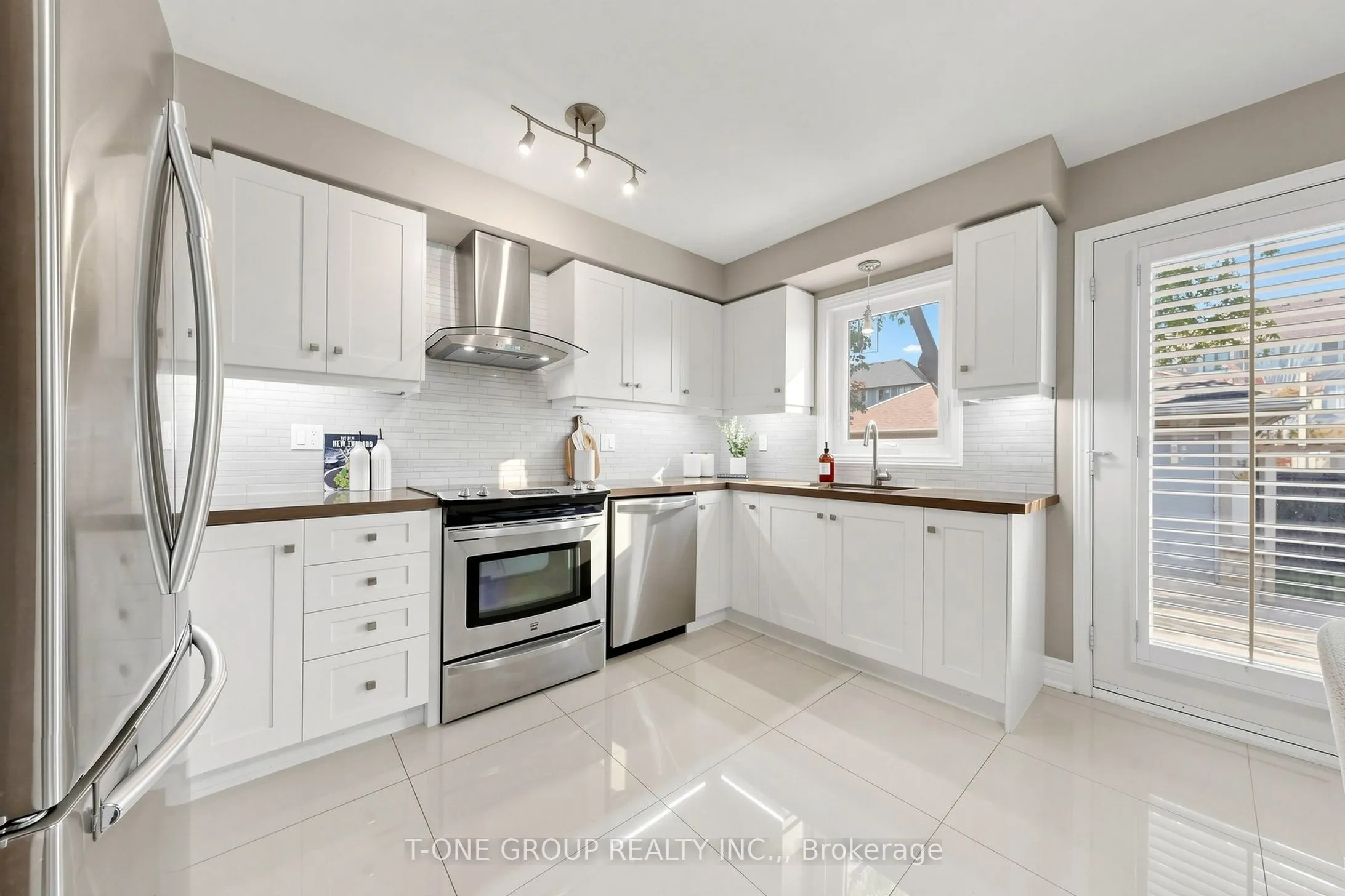 74 Ellesmere Street